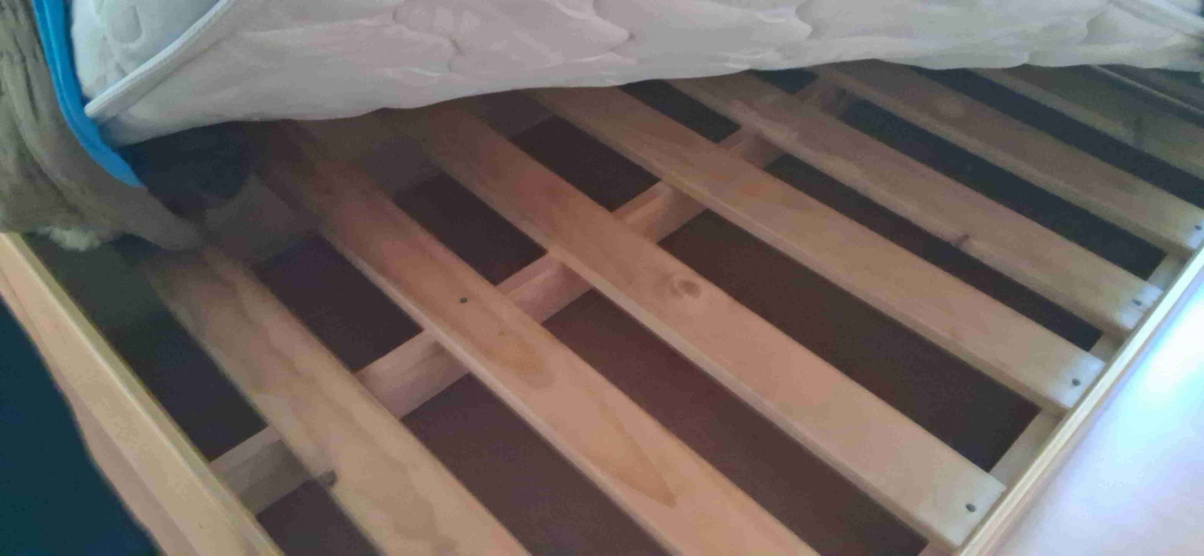 Cama 1,5 plazas + colchón - miniatura 4