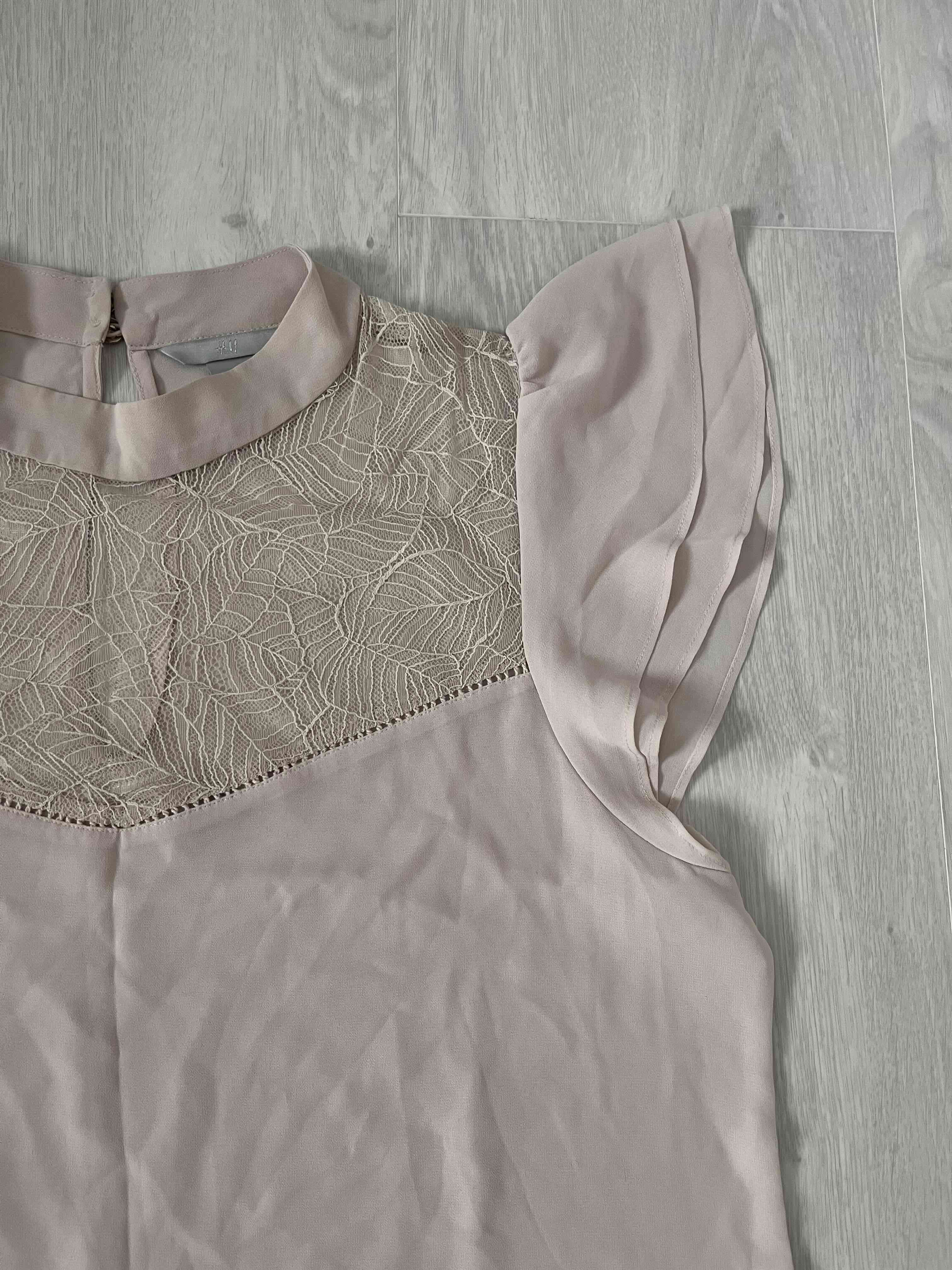 Blusa rosa con encaje - miniatura 3