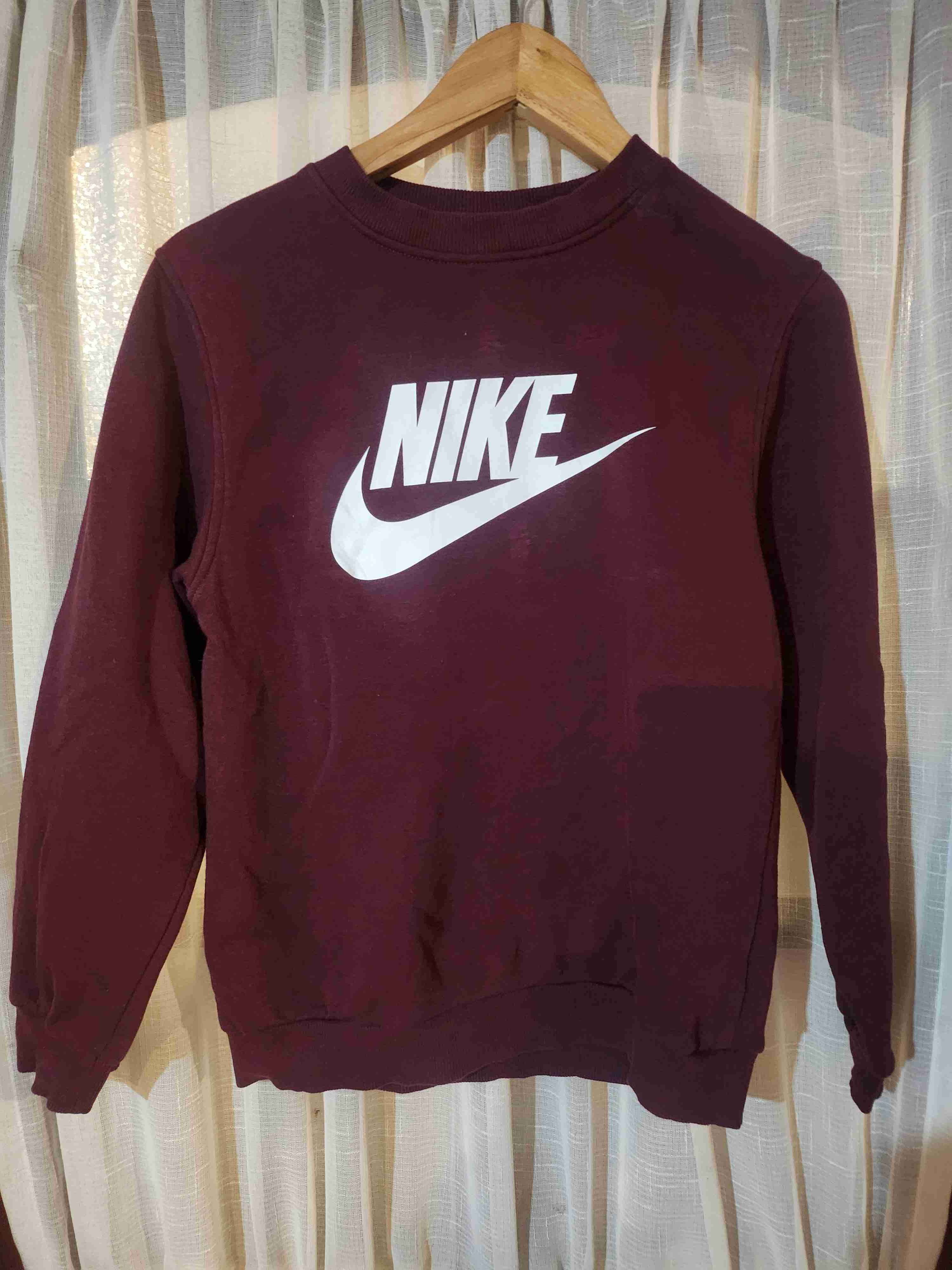 Polerón Nike burdeo