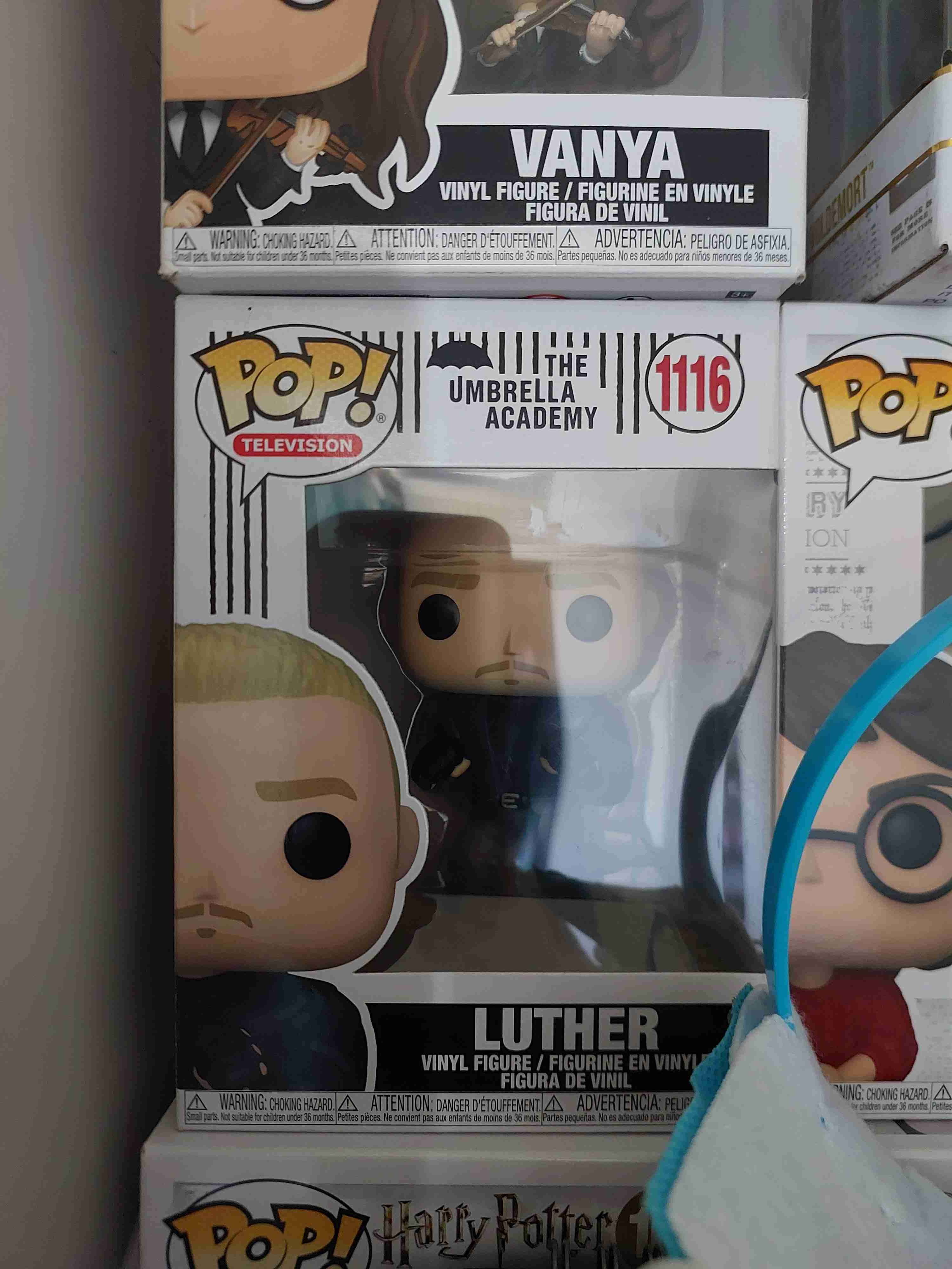 Funko Pop Vanya/Luther The Umbrella Academy - miniatura 2