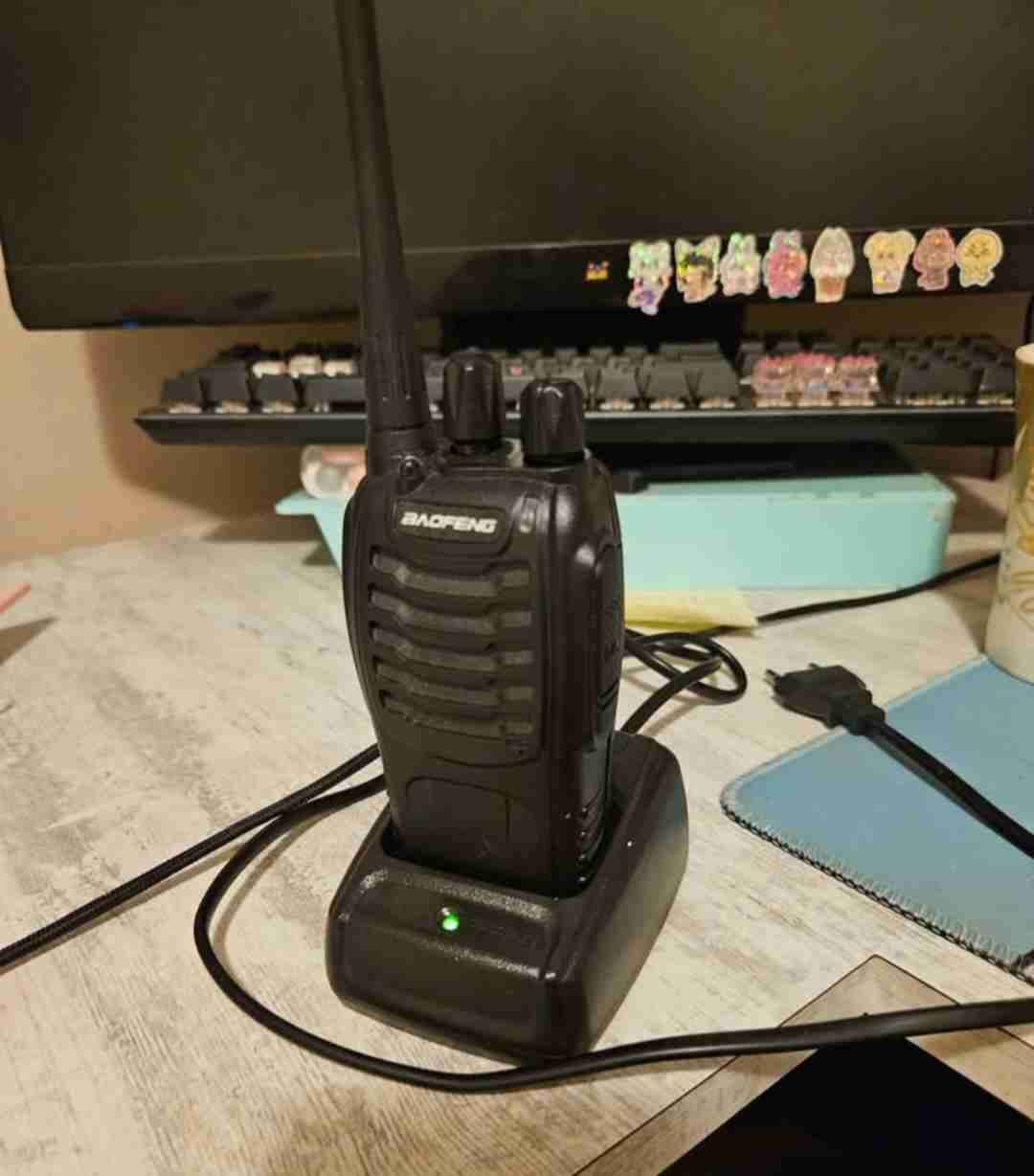Woky-Toky Baofeng con cargador