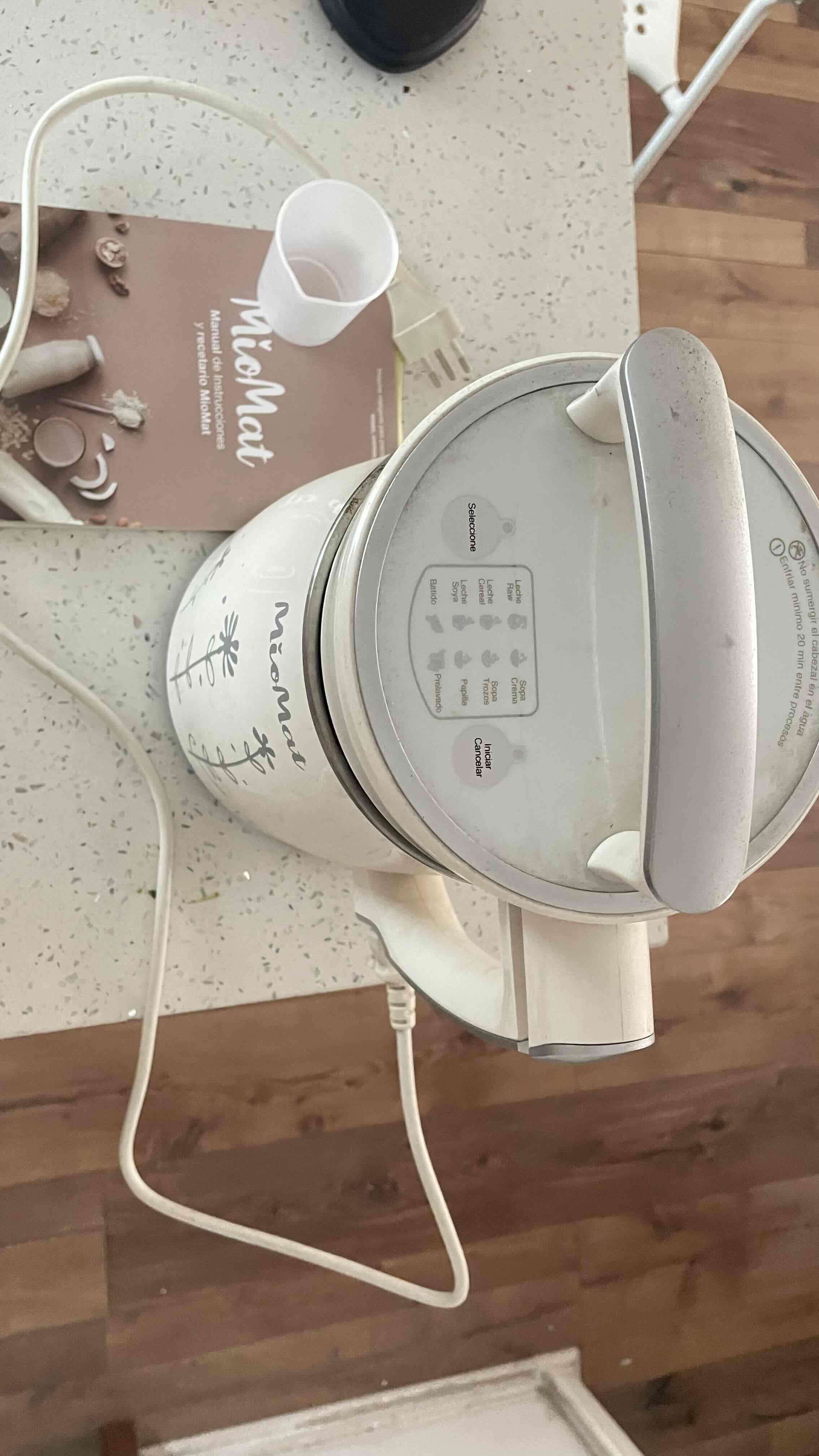 Licuadora MioMat floral blanca - miniatura 3