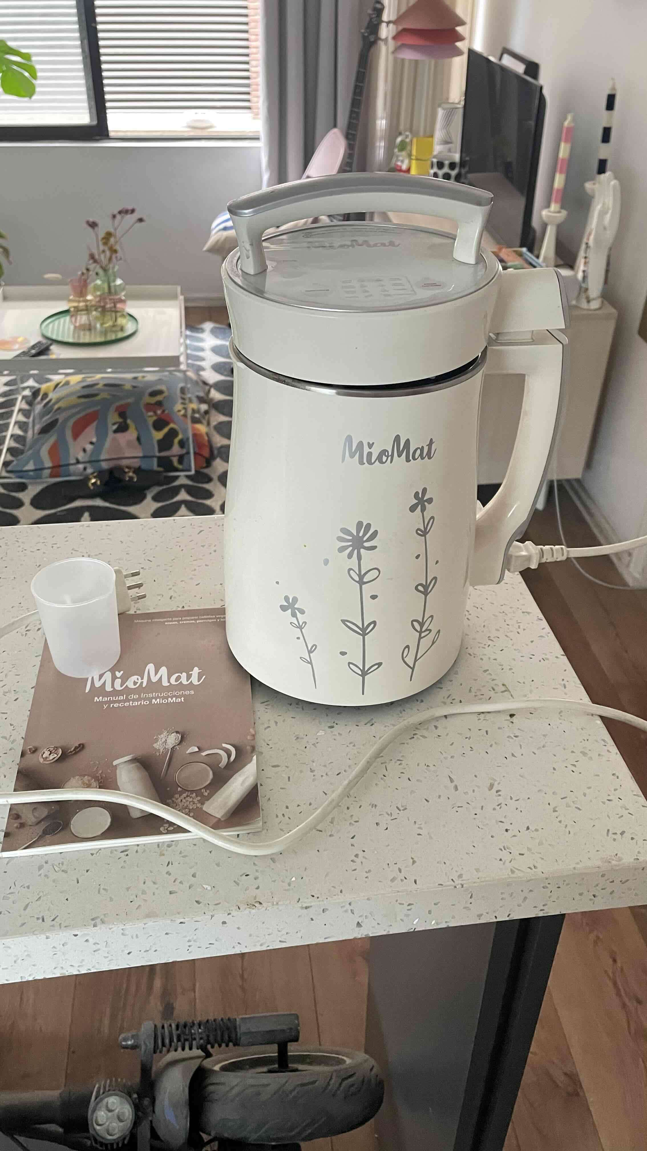 Licuadora MioMat floral blanca - miniatura 4