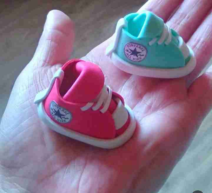 Mini zapatillas Baby shower - miniatura 6