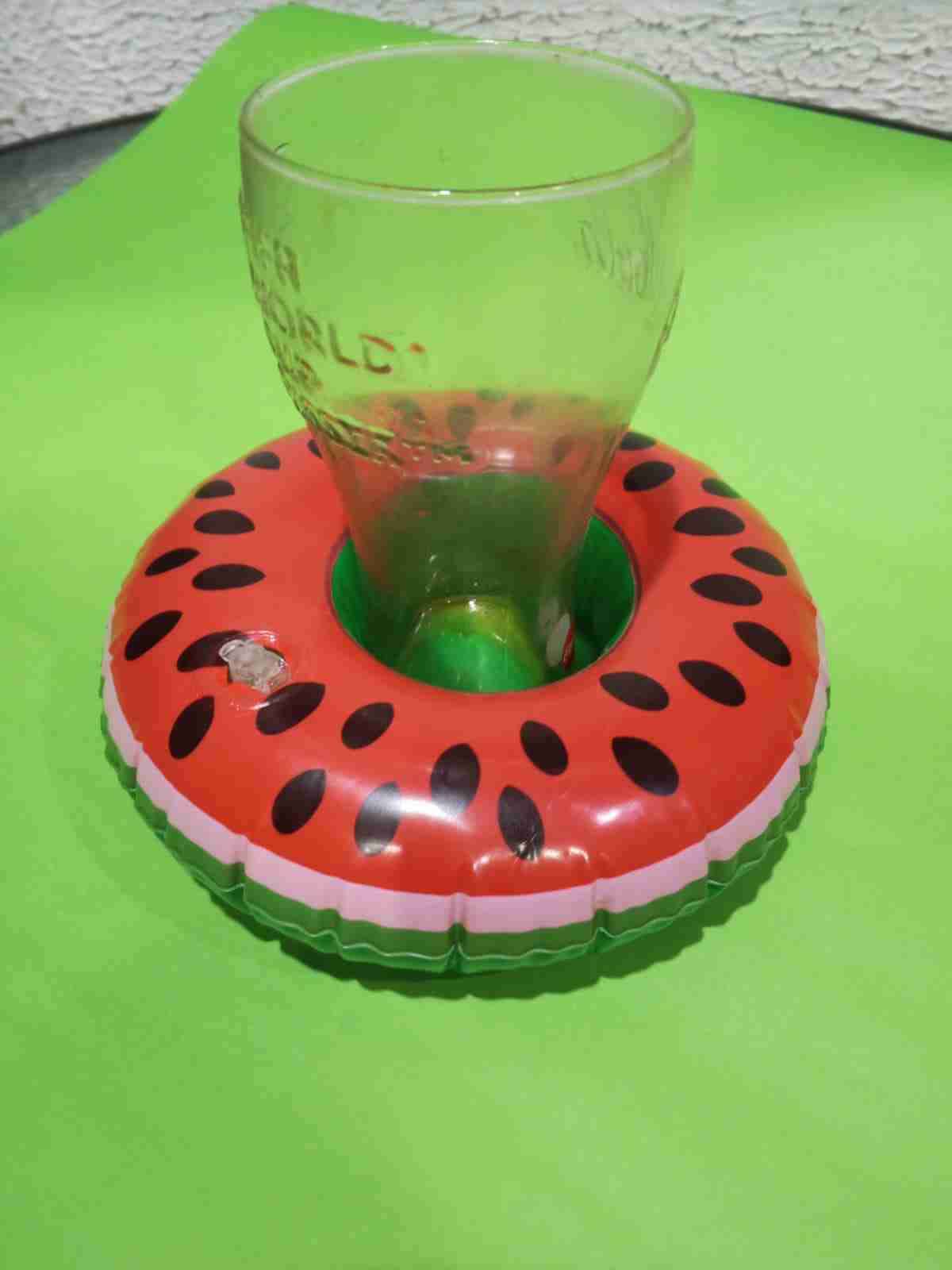 Portavasos inflable sandía