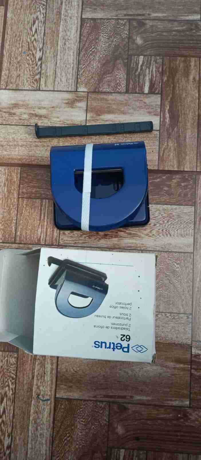 Perforadora azul Petrus - 3