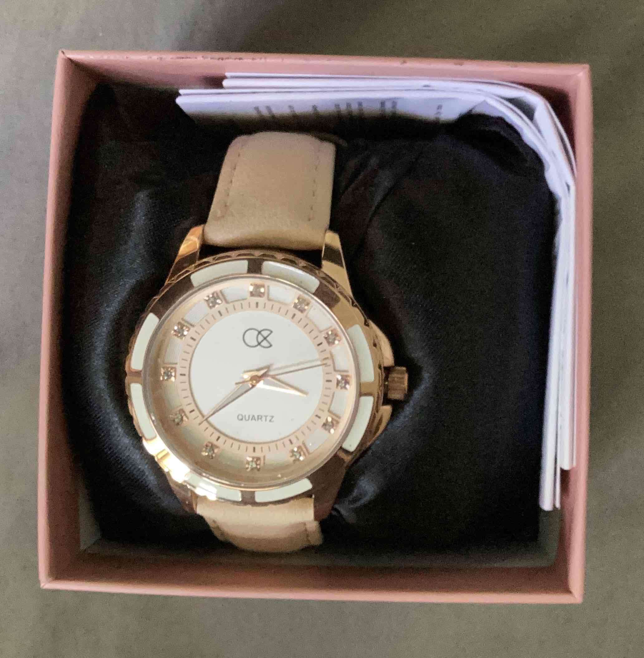 Reloj cuarzo color oro Oriflame