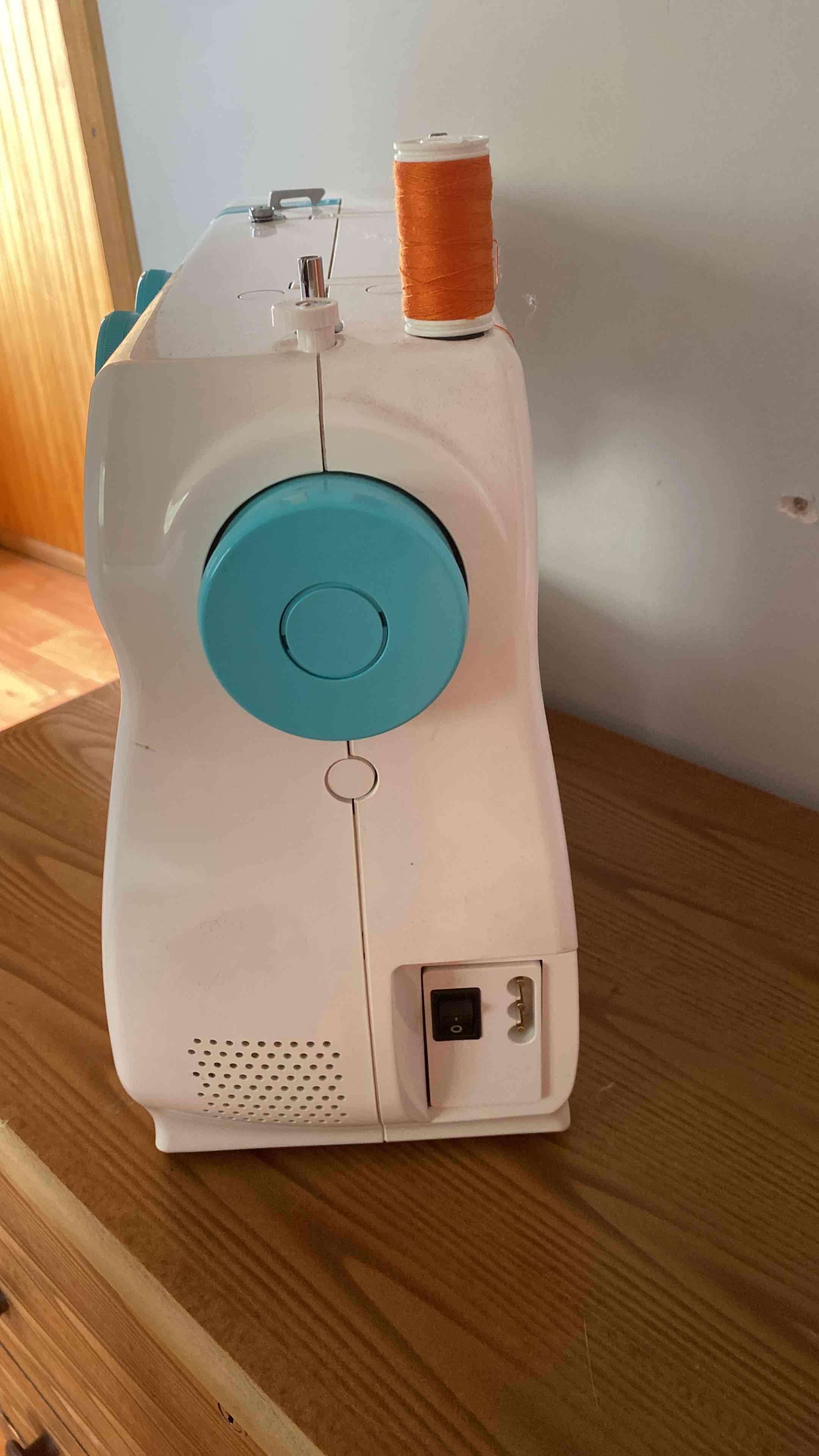 Máquina de coser Janome 3008 - miniatura 2