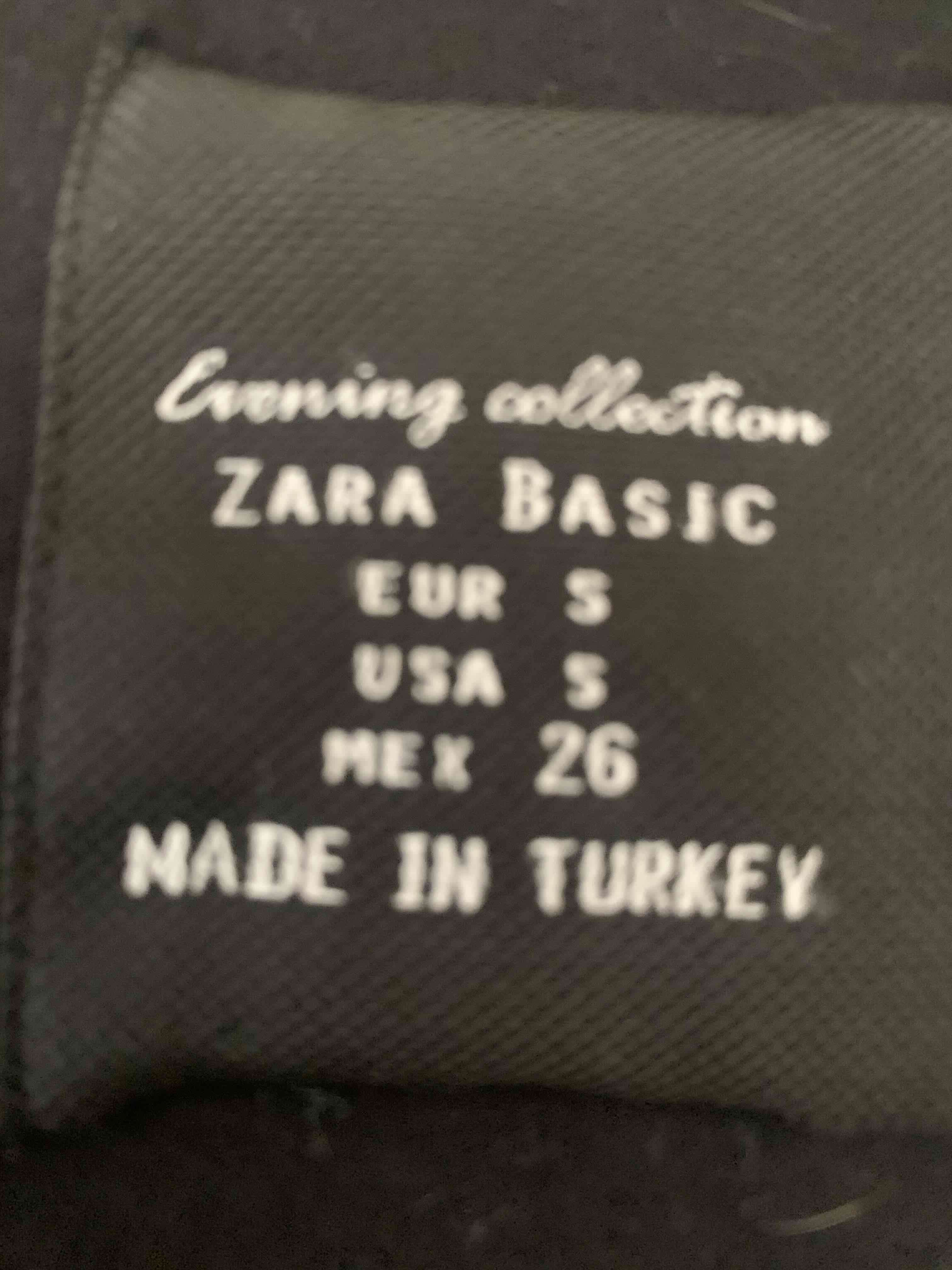 Vestido fucsia y negro sin mangas - miniatura 3