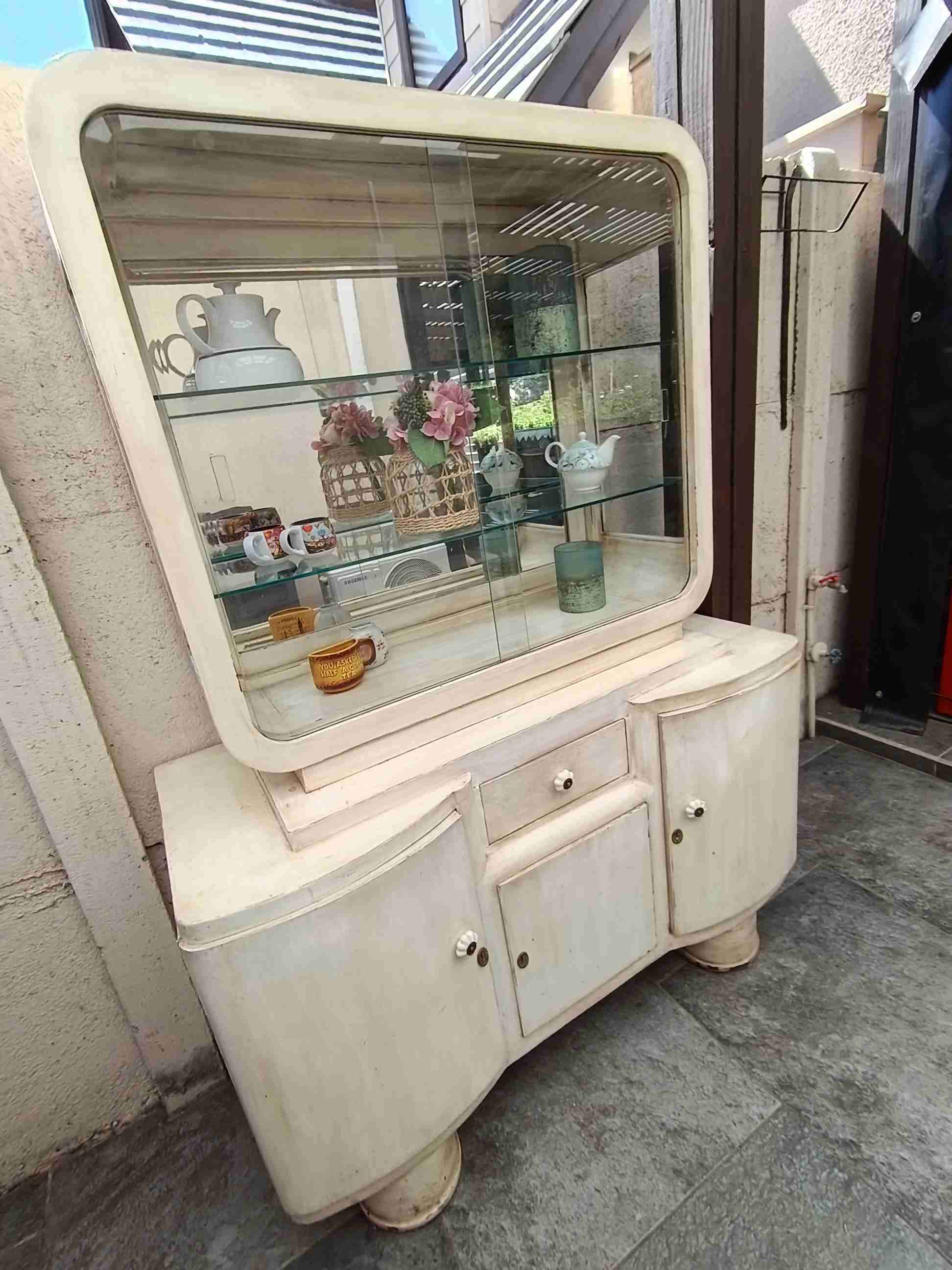 Vitrina antigua de madera - 2