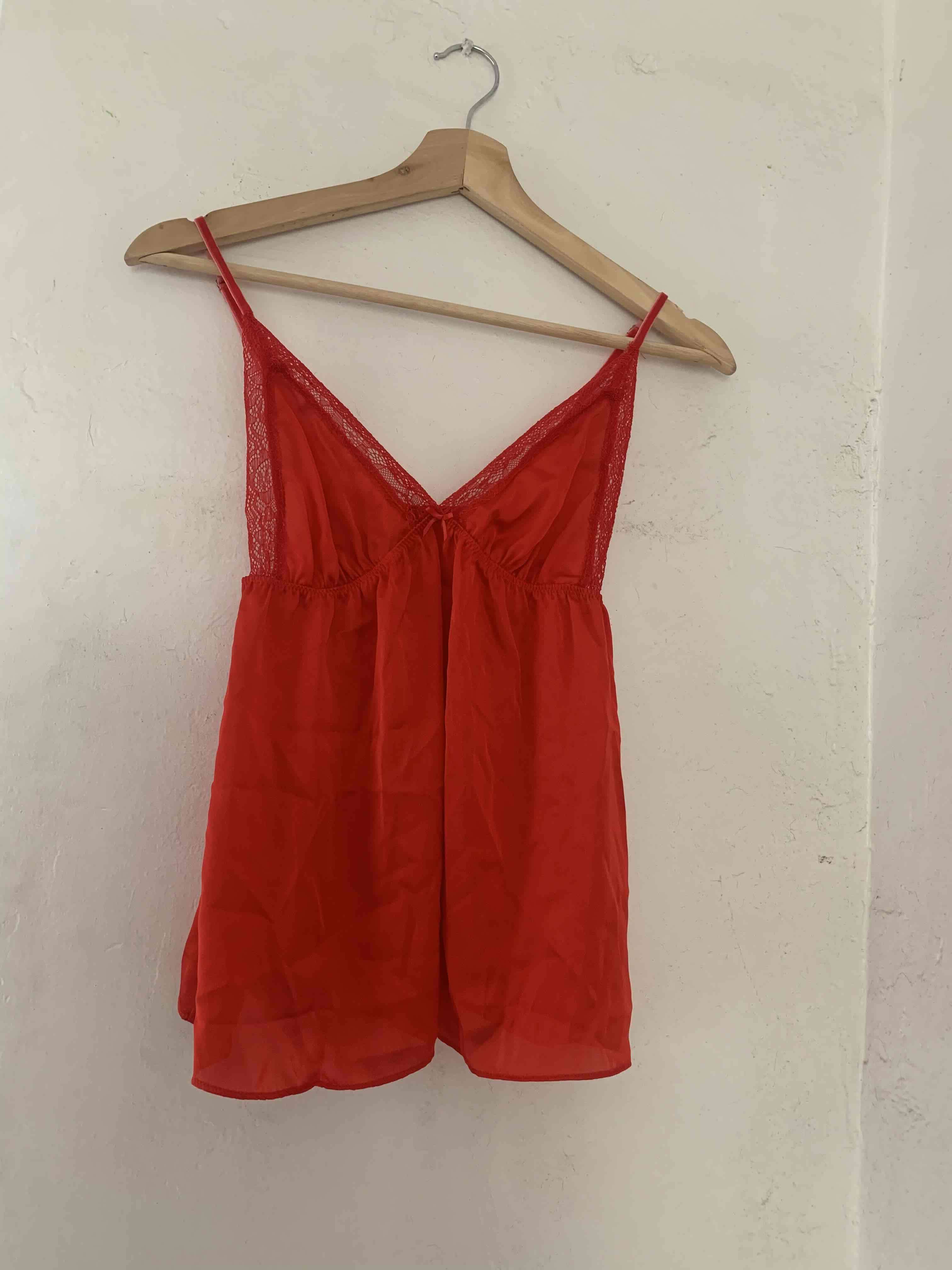 Pijama 2 piezas rojo de encaje