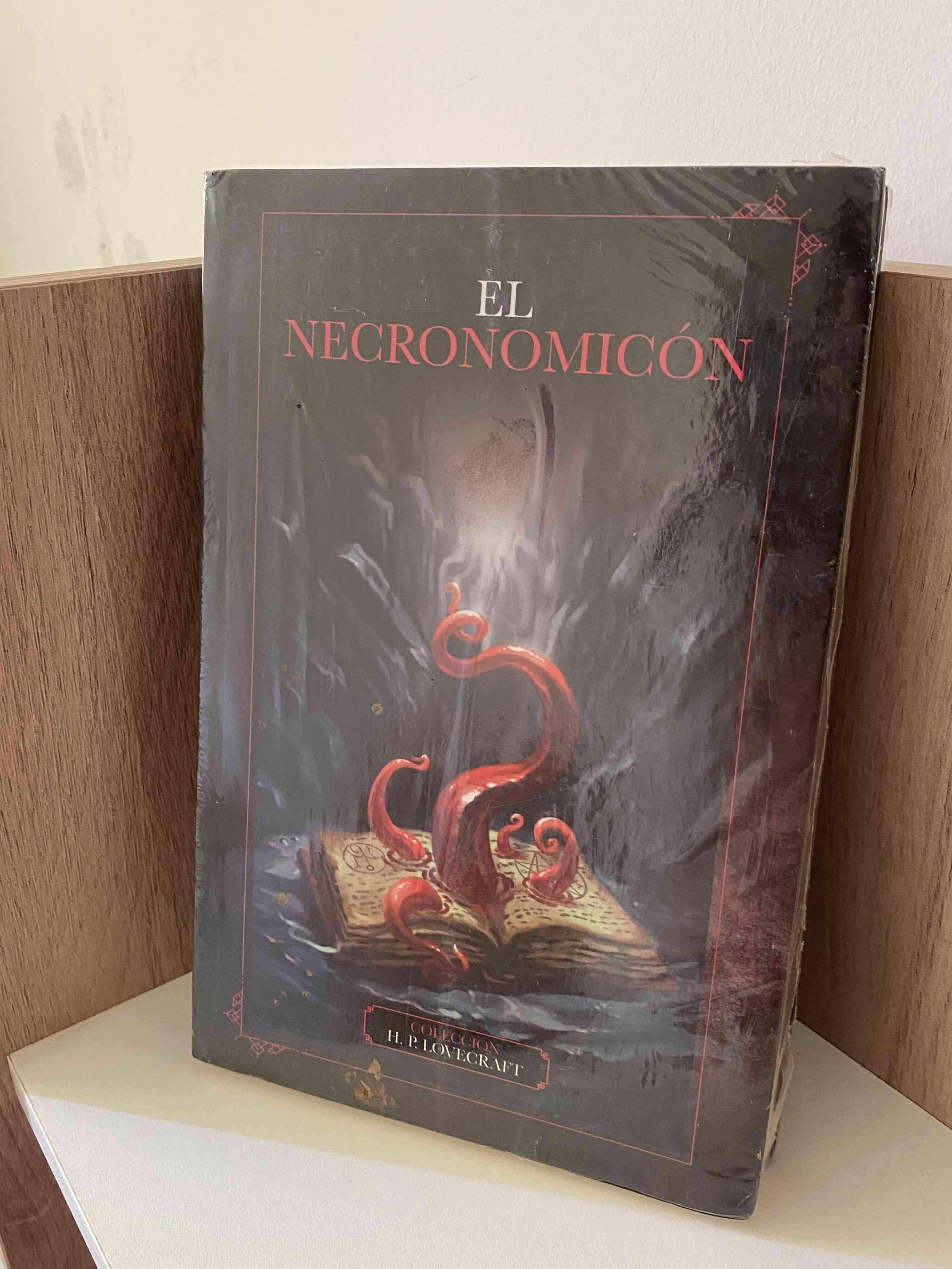 Colección de libros H. P. Lovecraft - miniatura 3