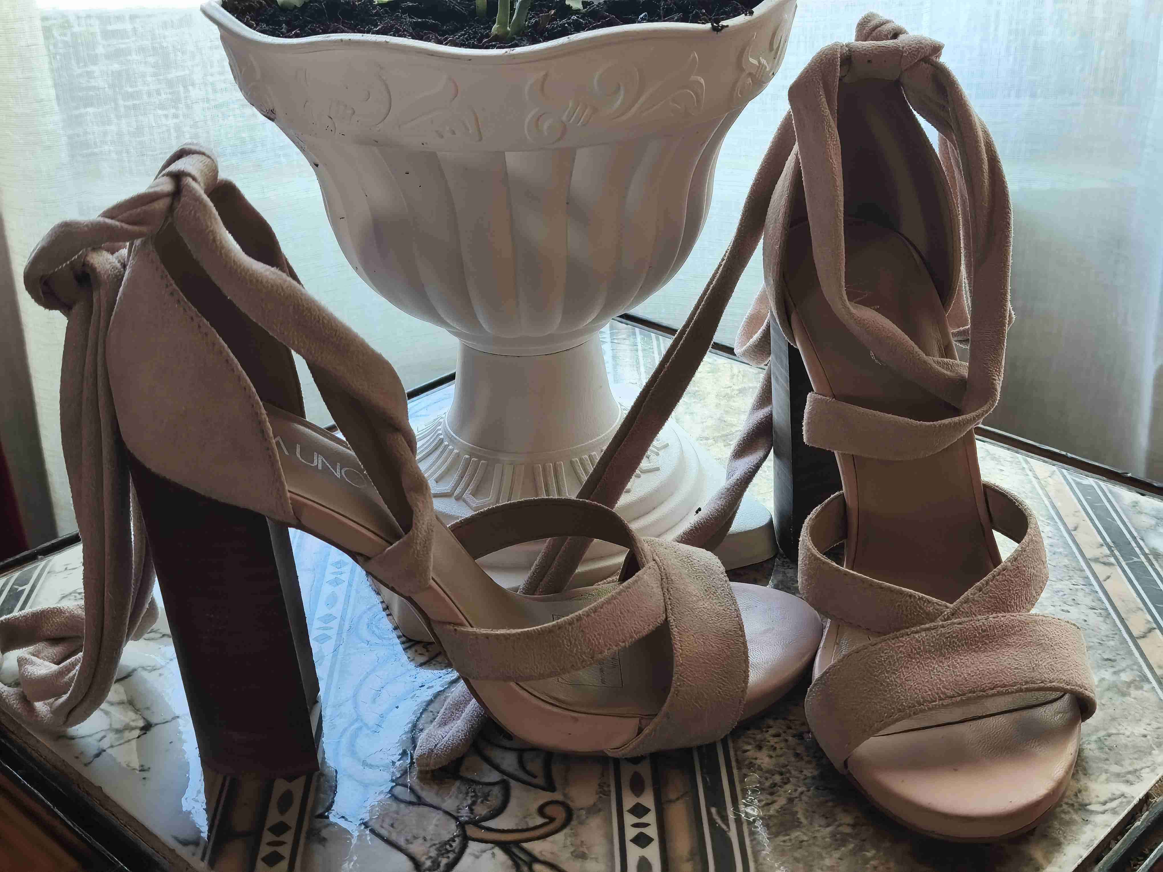 Tacones altos color nude