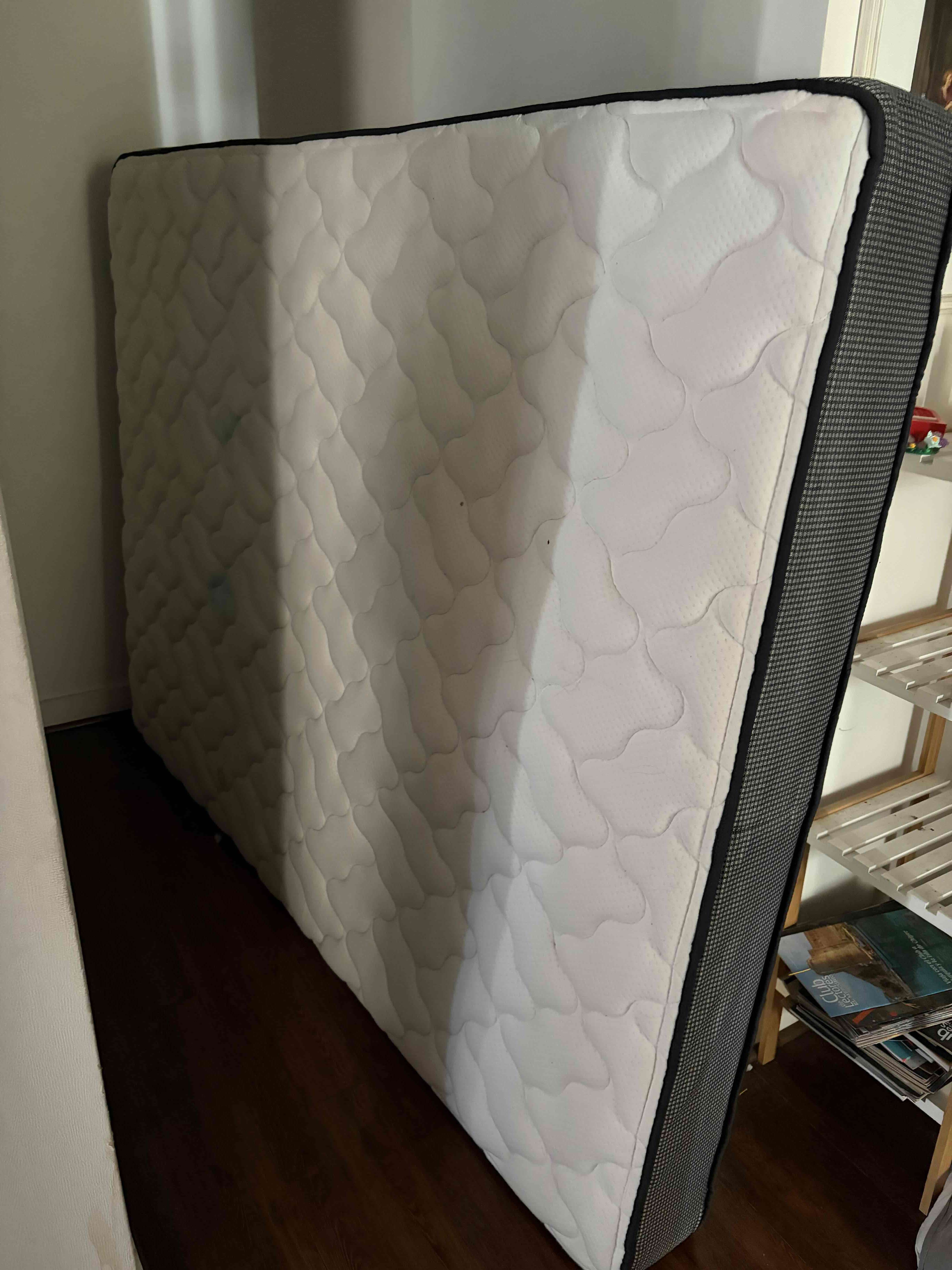 Cama dos plazas con respaldo y colchón - miniatura 6