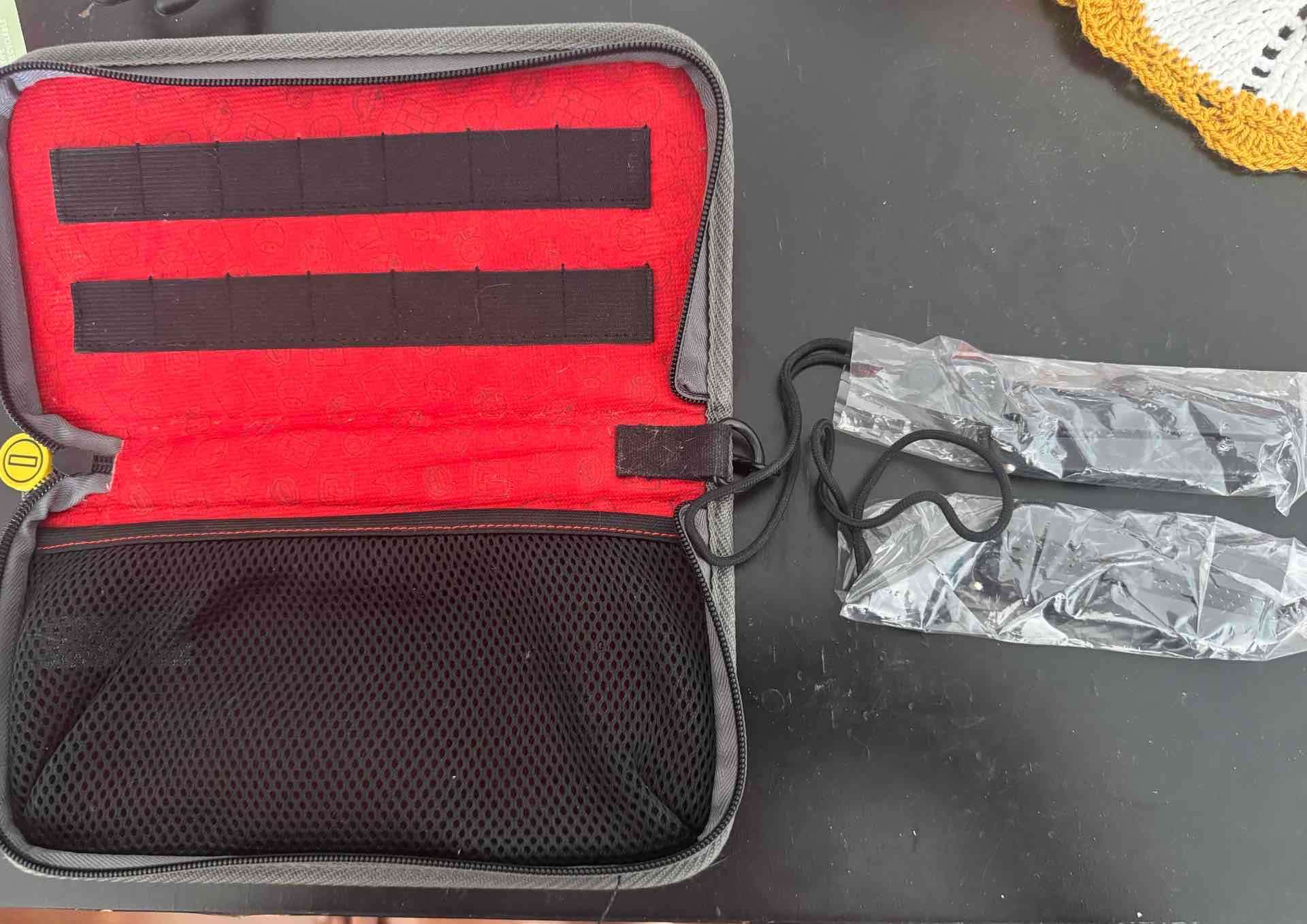 Nintendo Switch OLED + 4 Joy‐Con + microSD 128 GB - miniatura 3