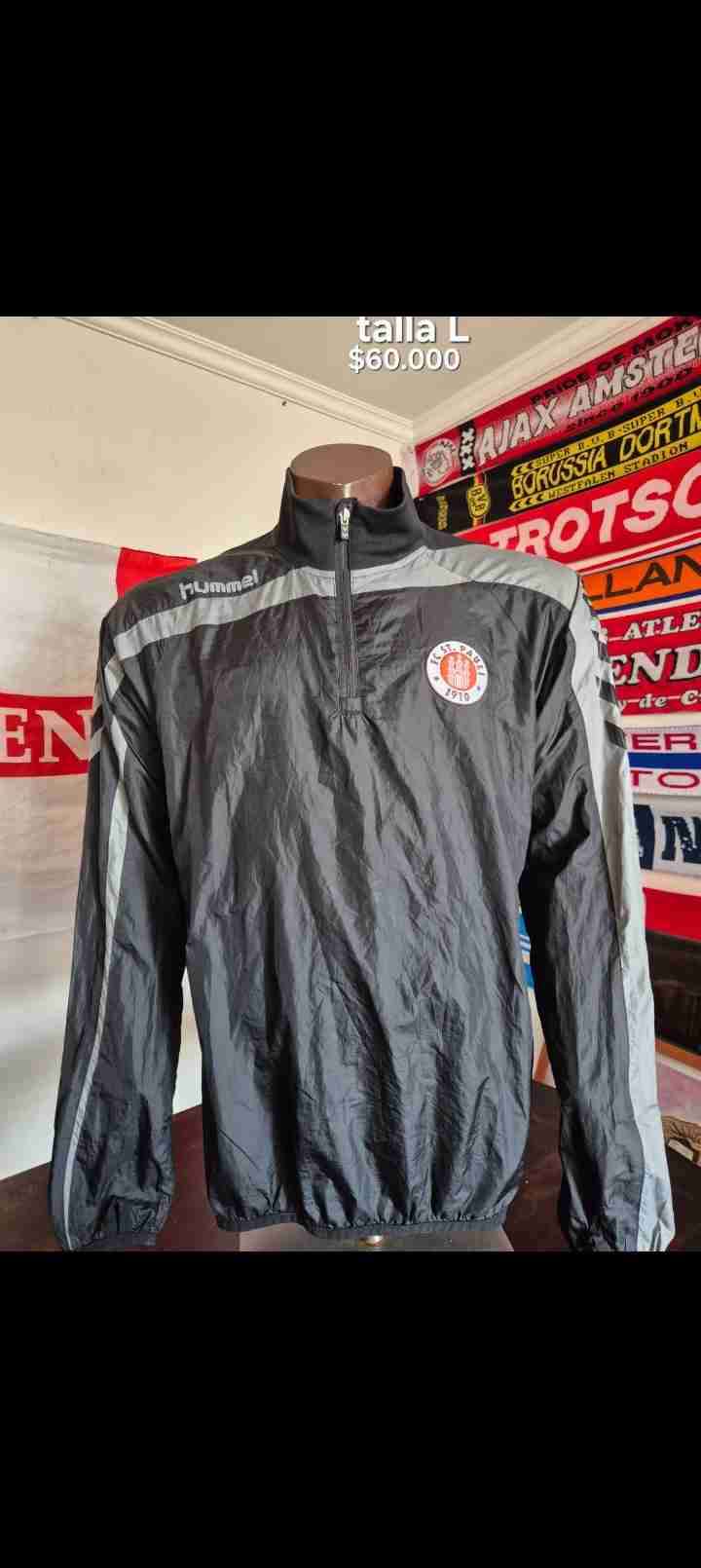 Cortaviento negro Hummel st pauli