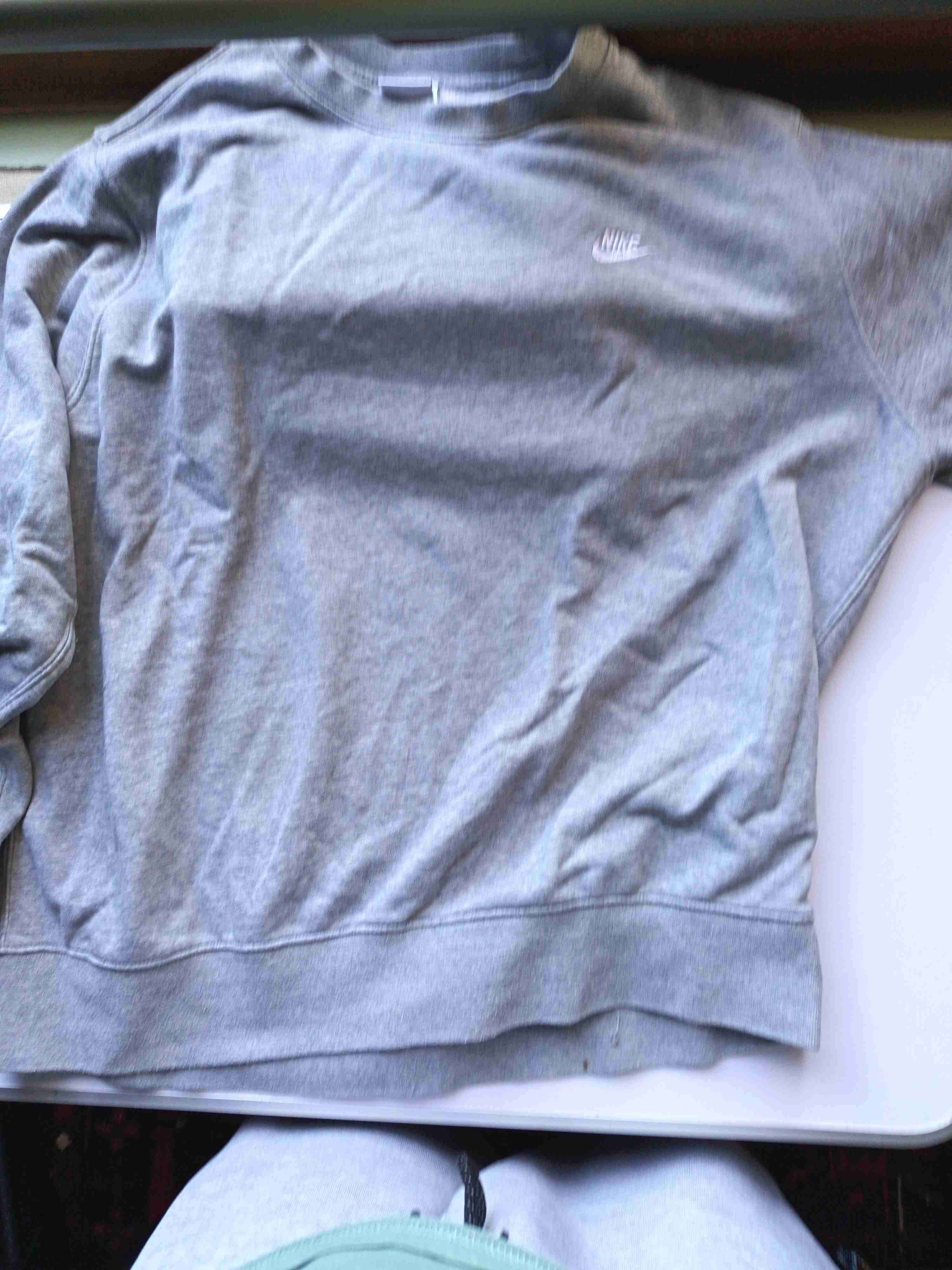 Polera gris Nike - miniatura 2