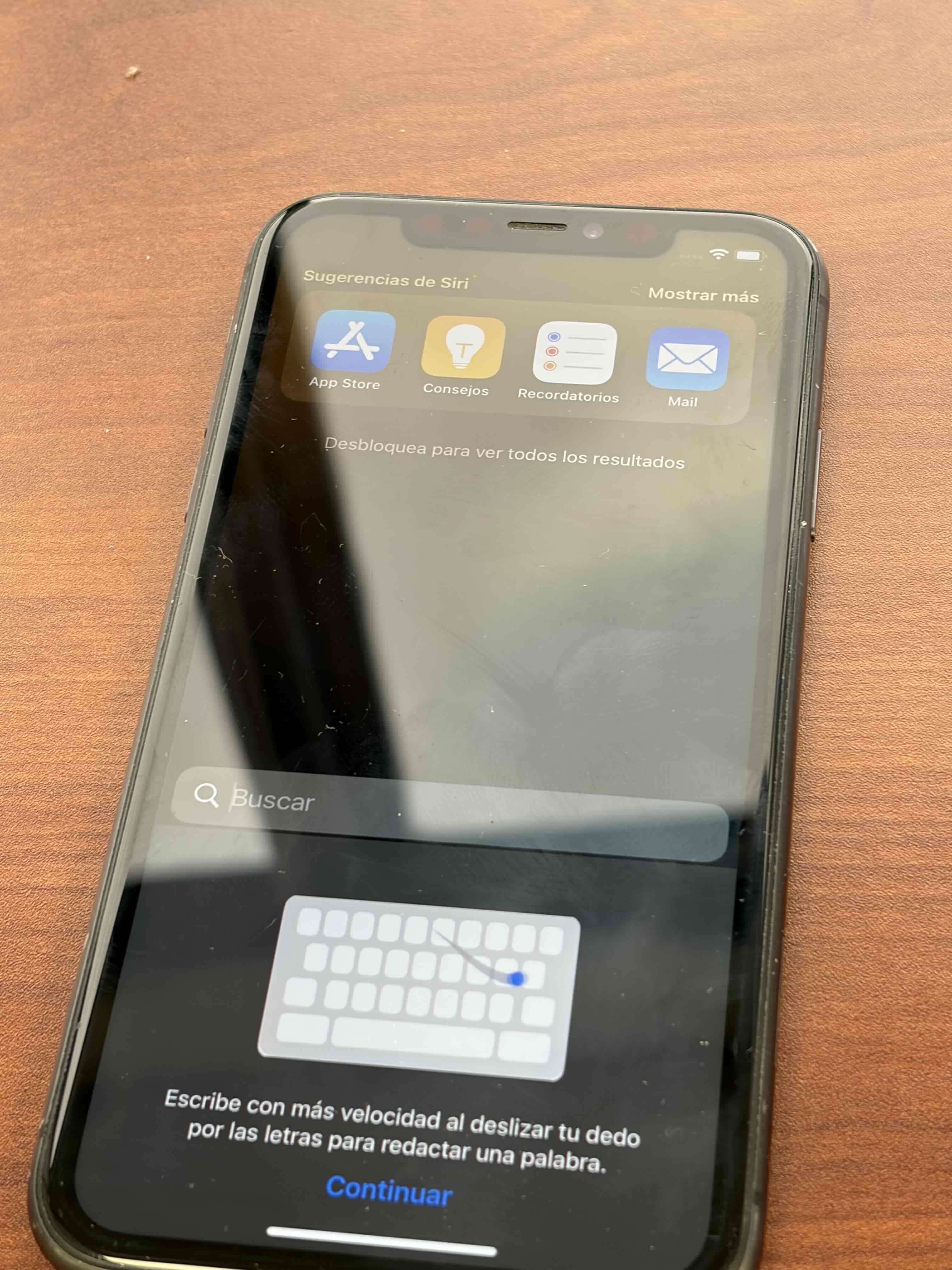 iPhone 11 negro en buen estado 128 GB - miniatura 2