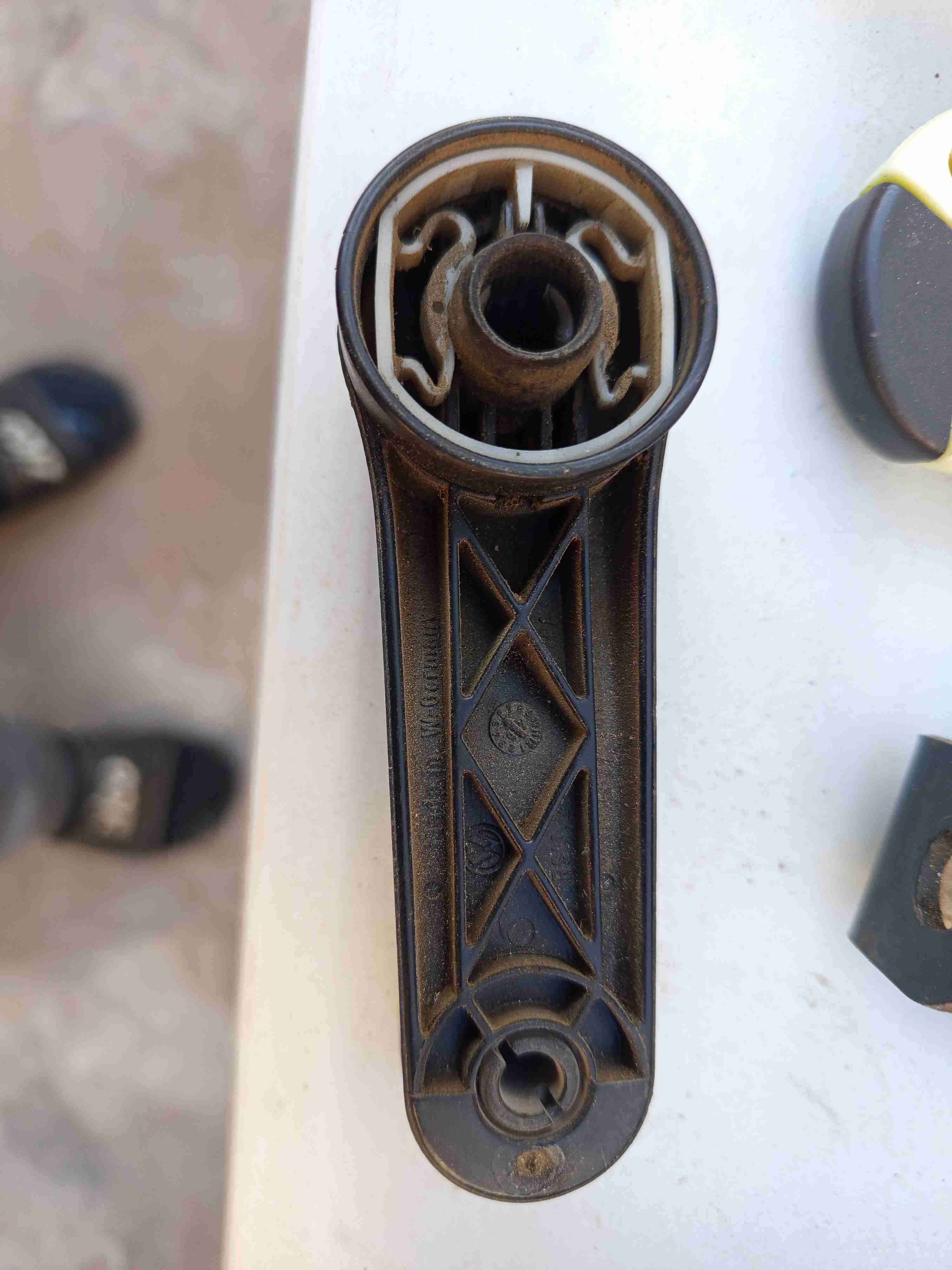 Manilla de ventana negra vw golf vento - miniatura 2