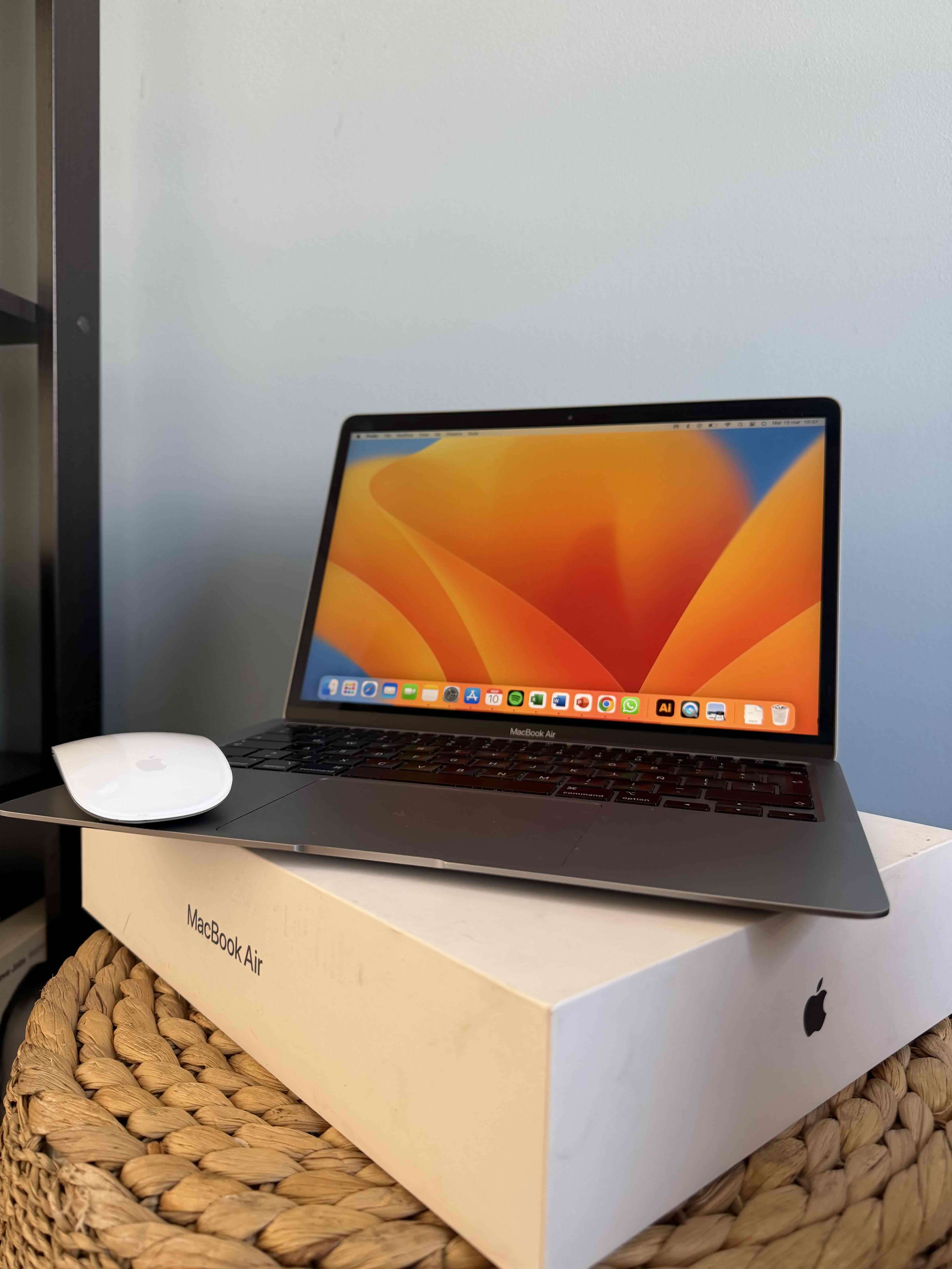 Macbook Air con caja original