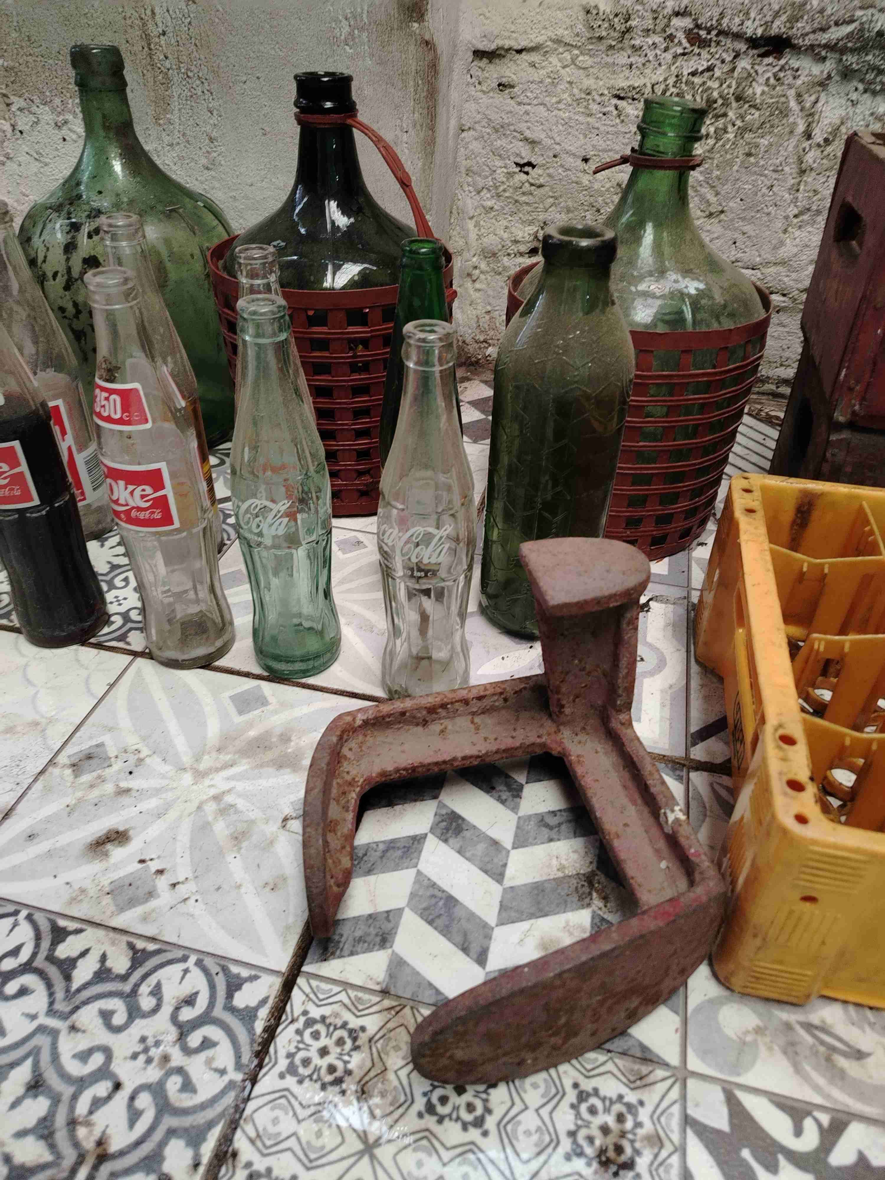 Cajas antiguas y  botellas vintage - miniatura 6