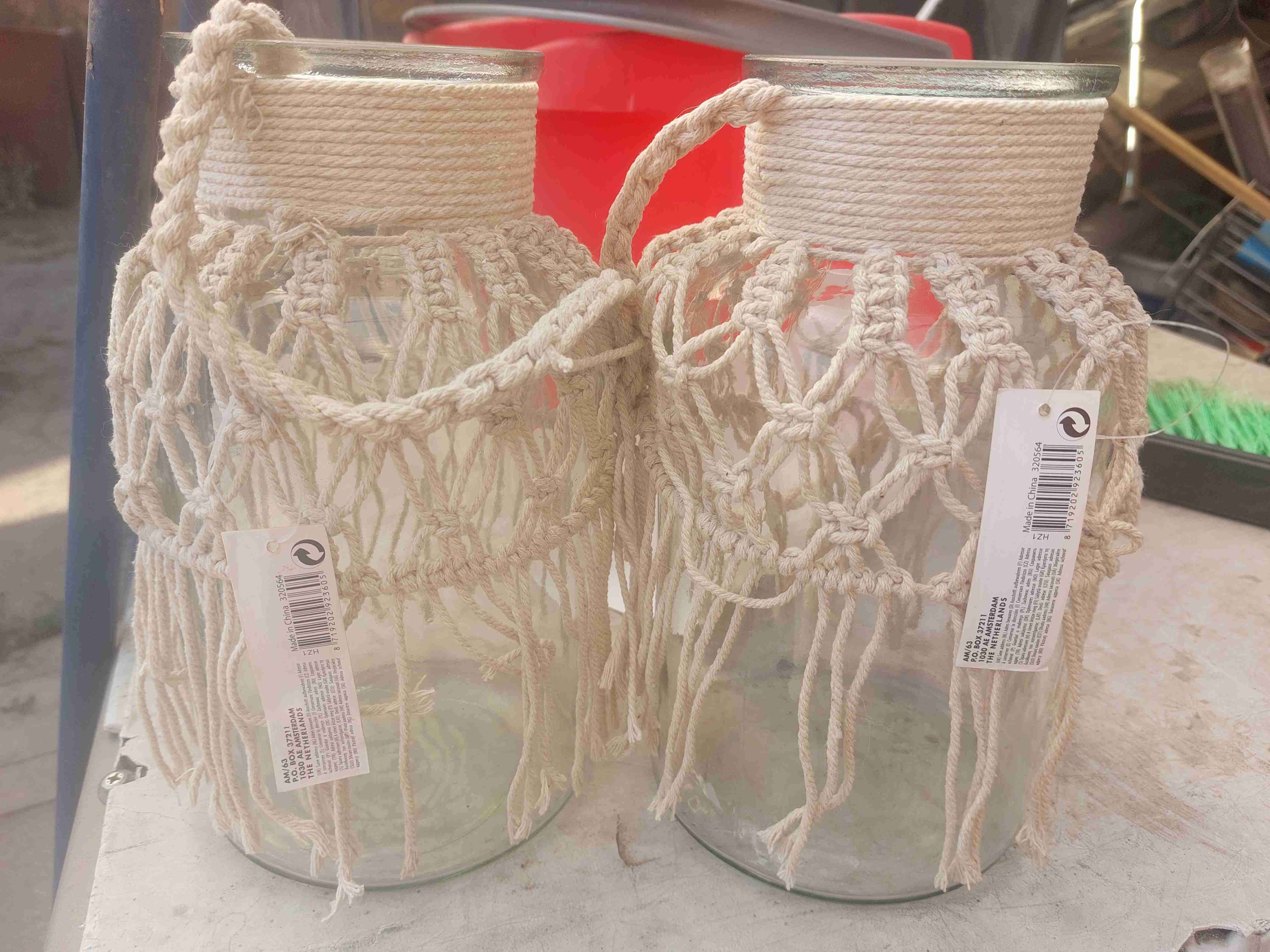 Jarrones  de vidrio con macramé beige - miniatura 2