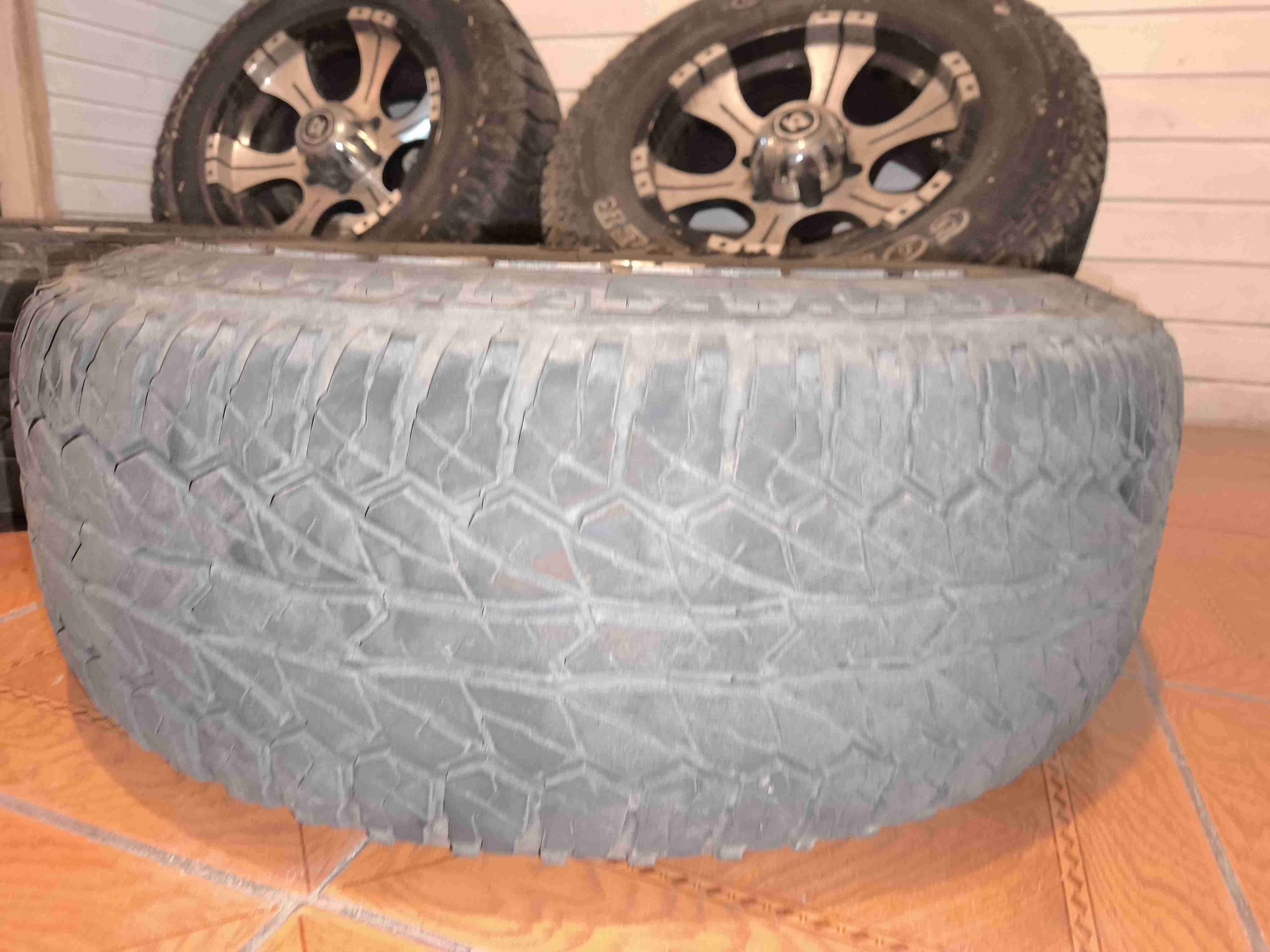 Juego de llantas con neumáticos 17" - miniatura 4