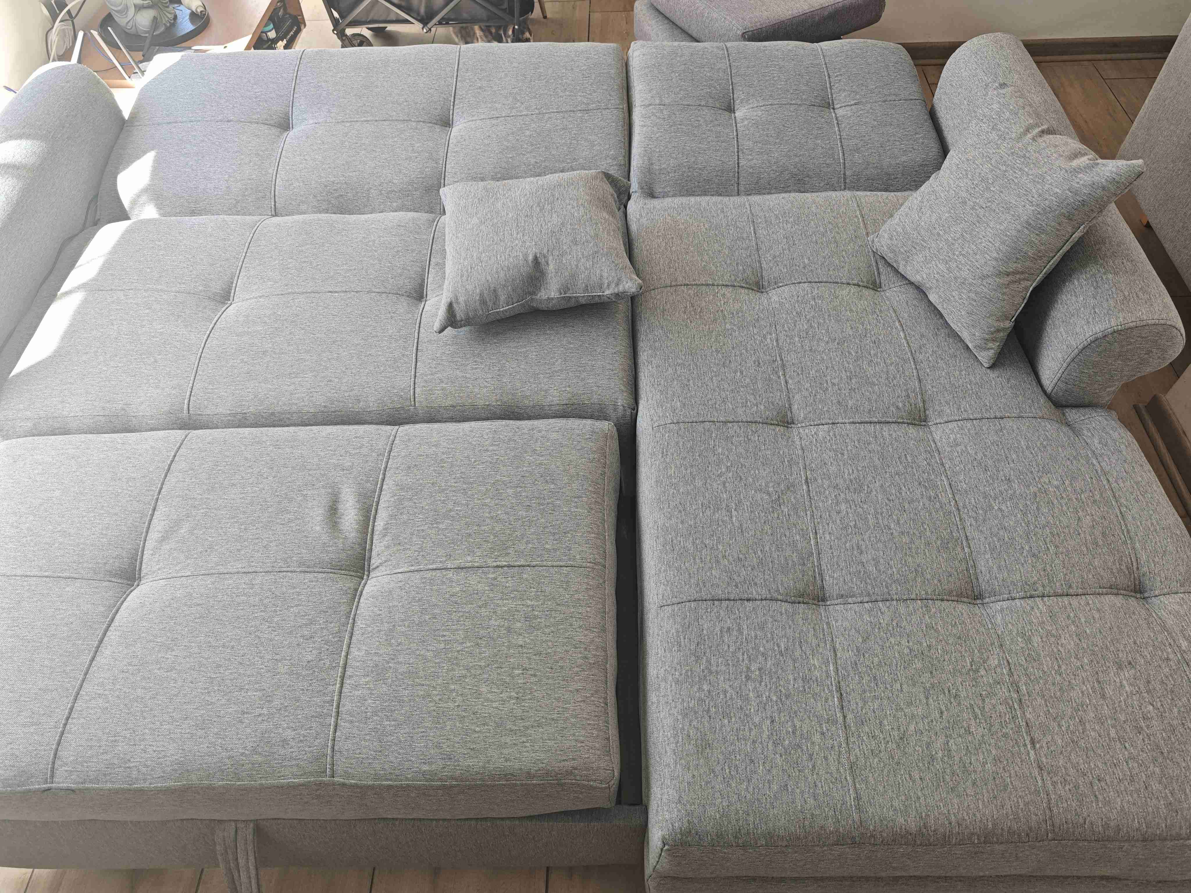 Sofá seccional gris - miniatura 2