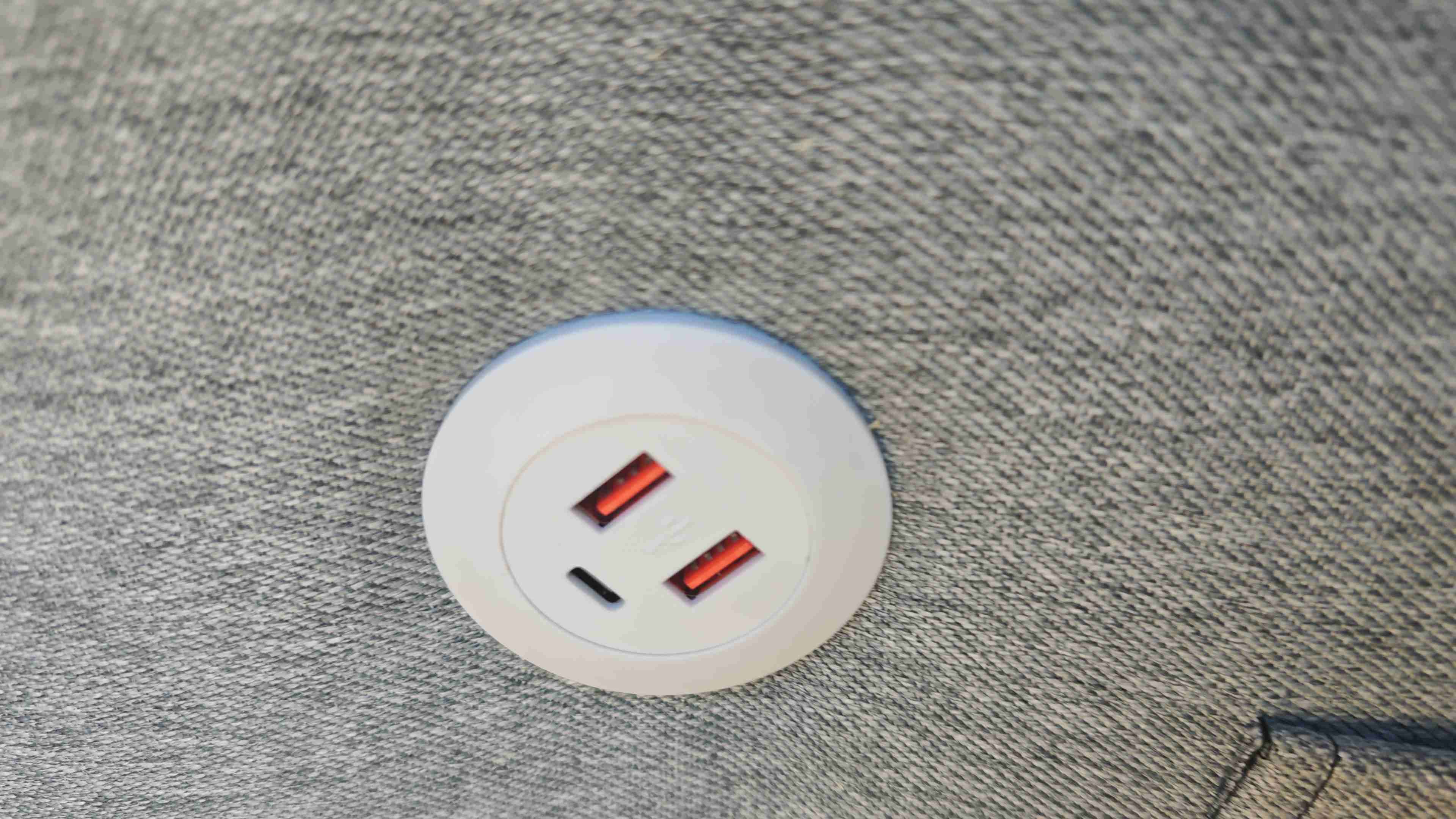 Sofá seccional gris - miniatura 4