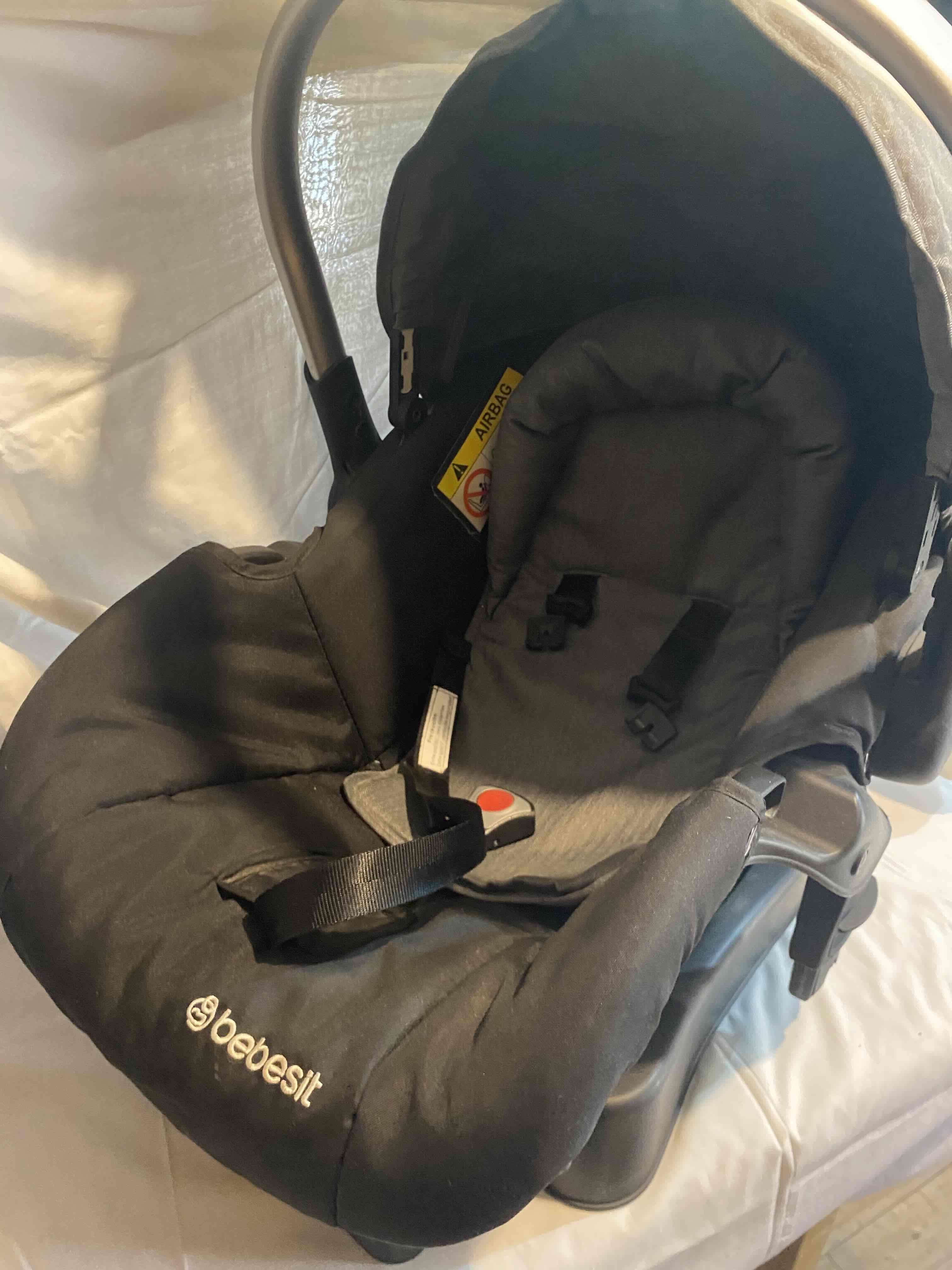 Silla de auto Bebesit negra