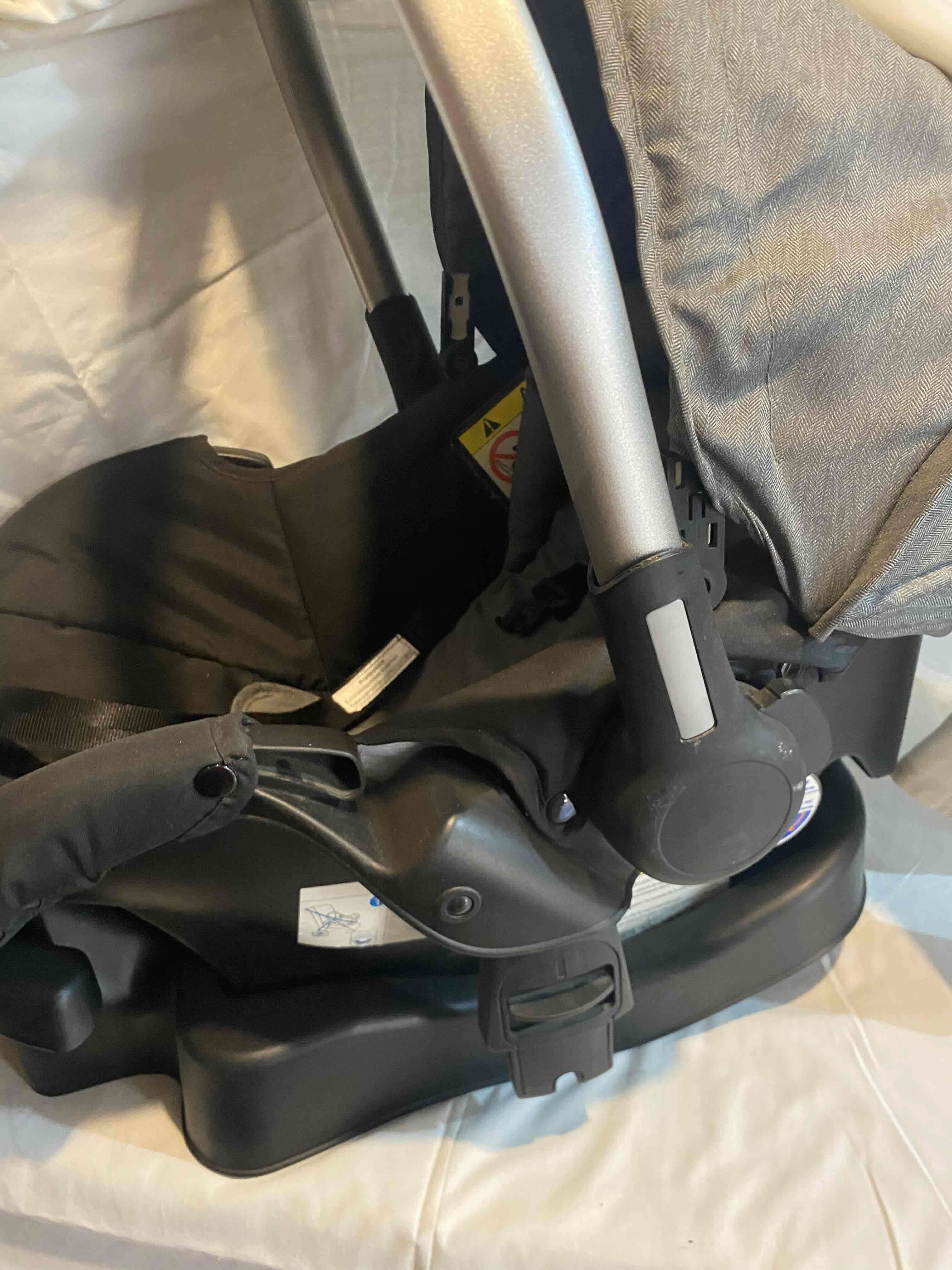 Silla de auto Bebesit negra - miniatura 2