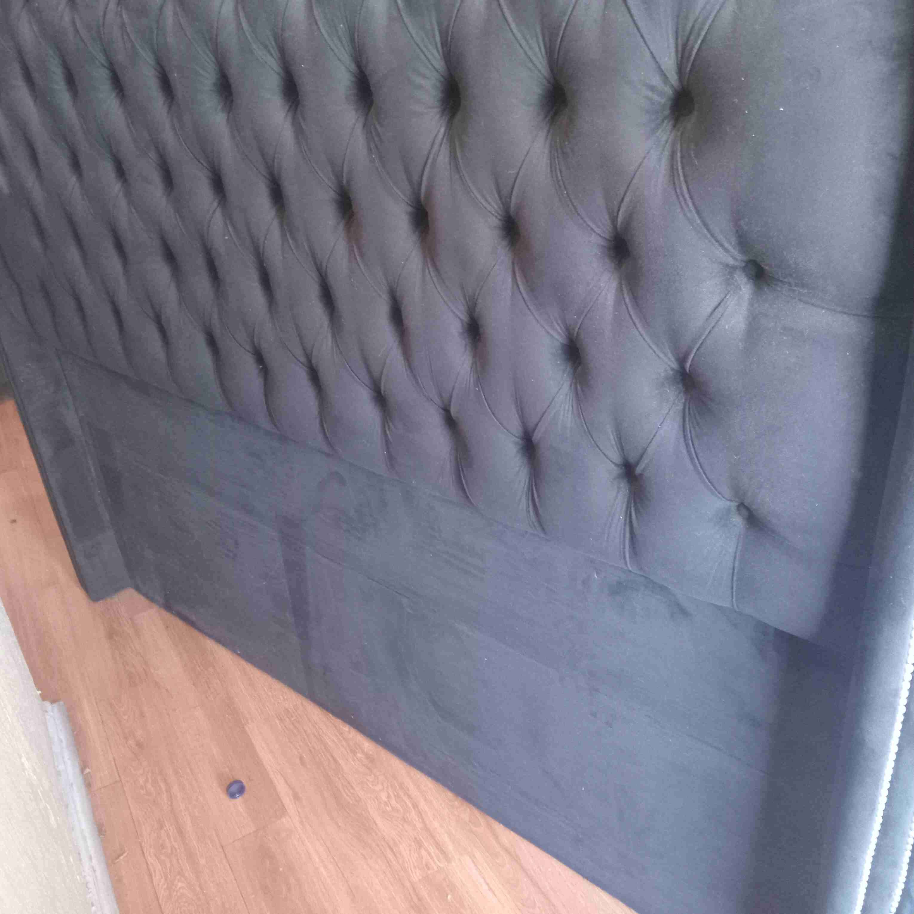 Cabecera de cama capitoné negra - miniatura 3