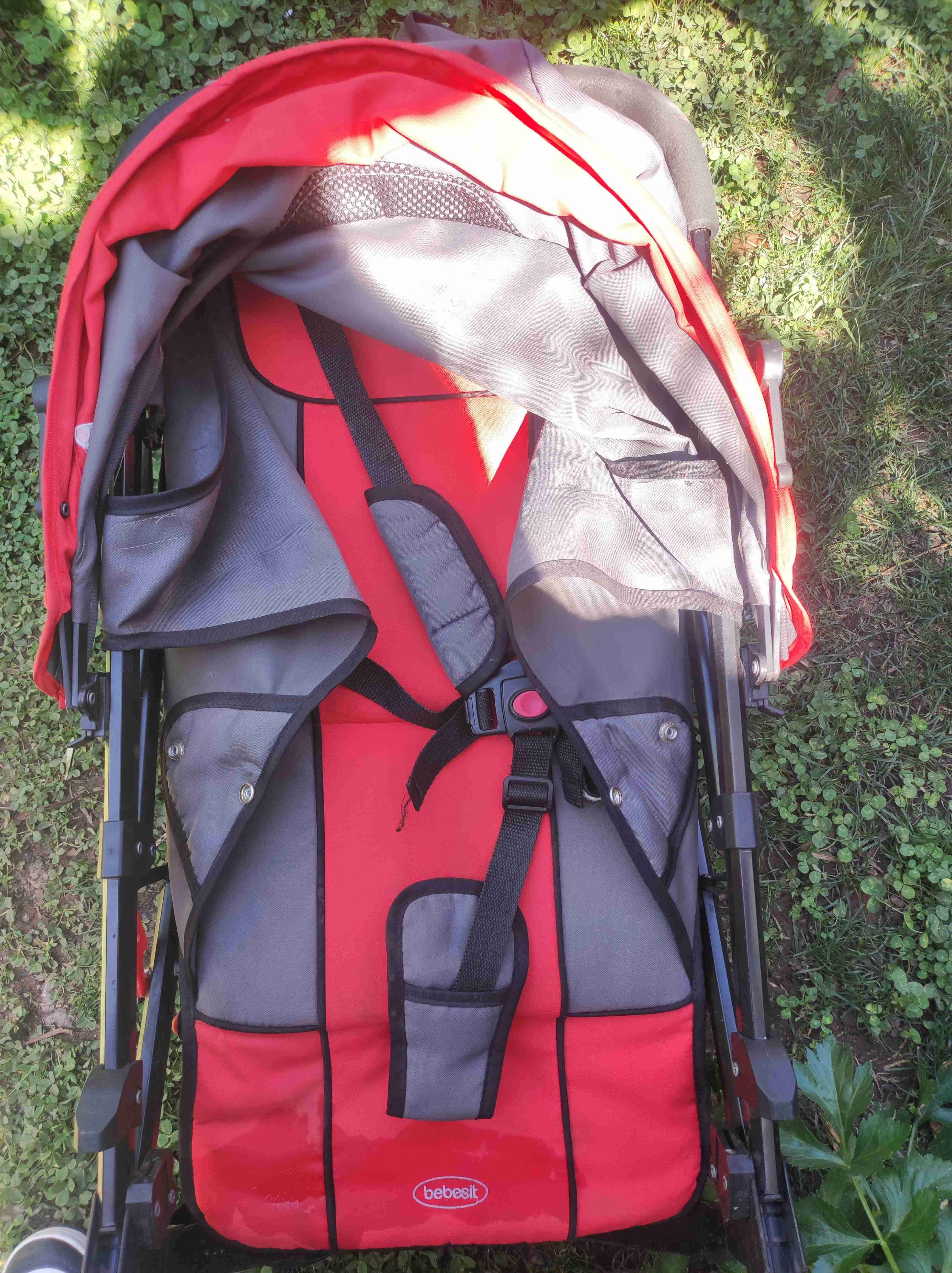 Coche de bebé Bebesit rojo