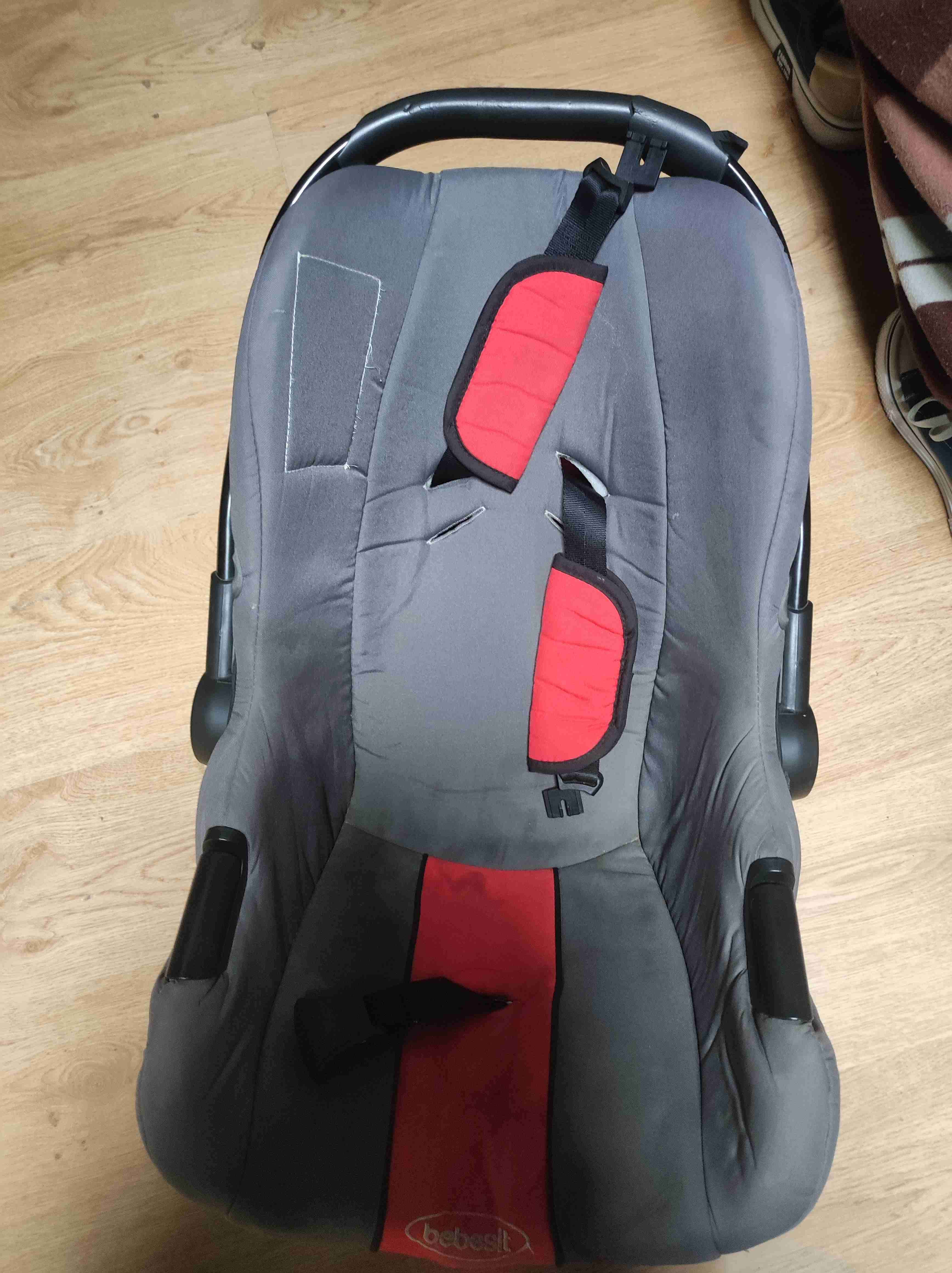 Silla de auto para bebé - miniatura 2