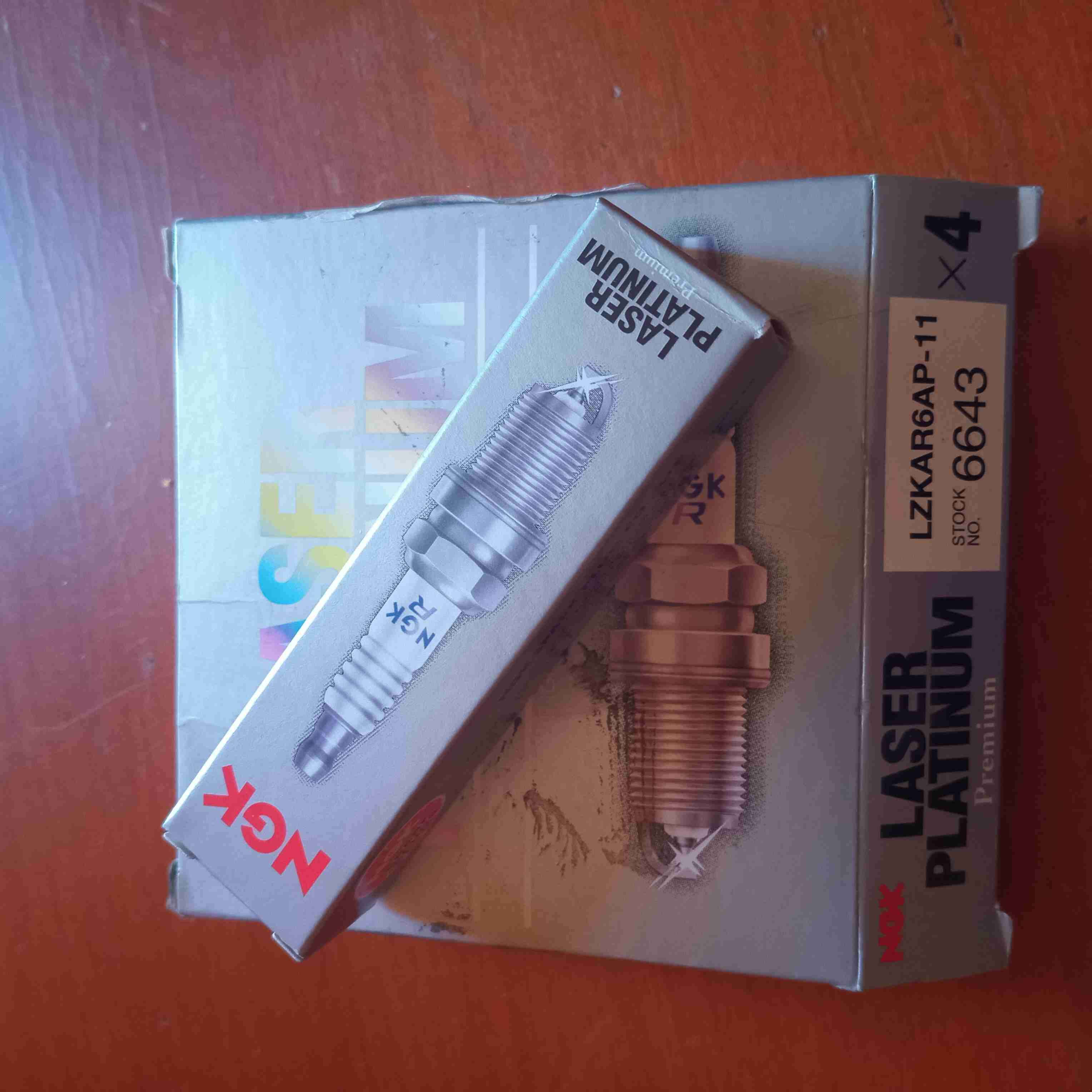 4 Bujías NGK Laser Platinum - miniatura 2