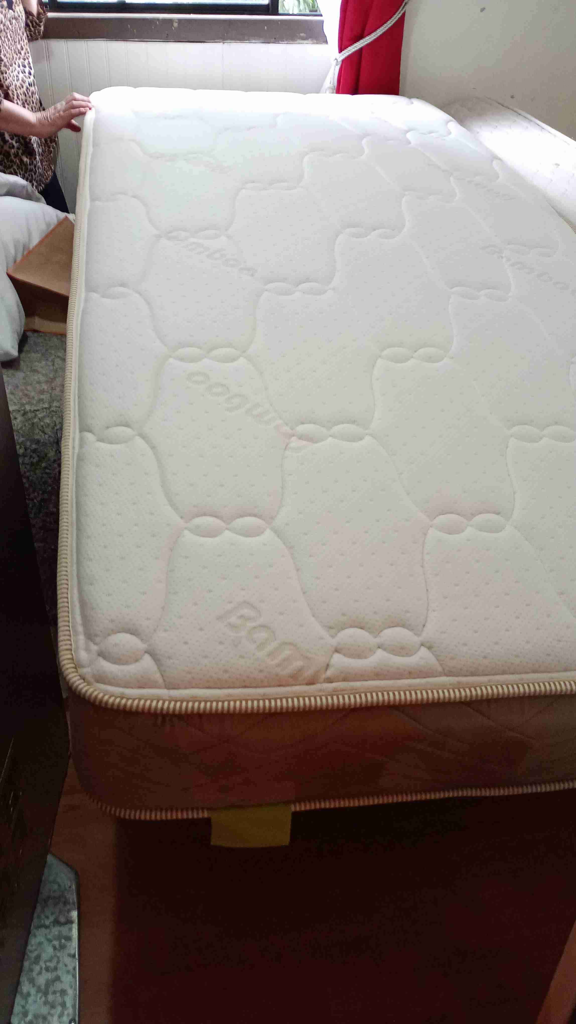 Colchón ortopédico blanco - miniatura 2