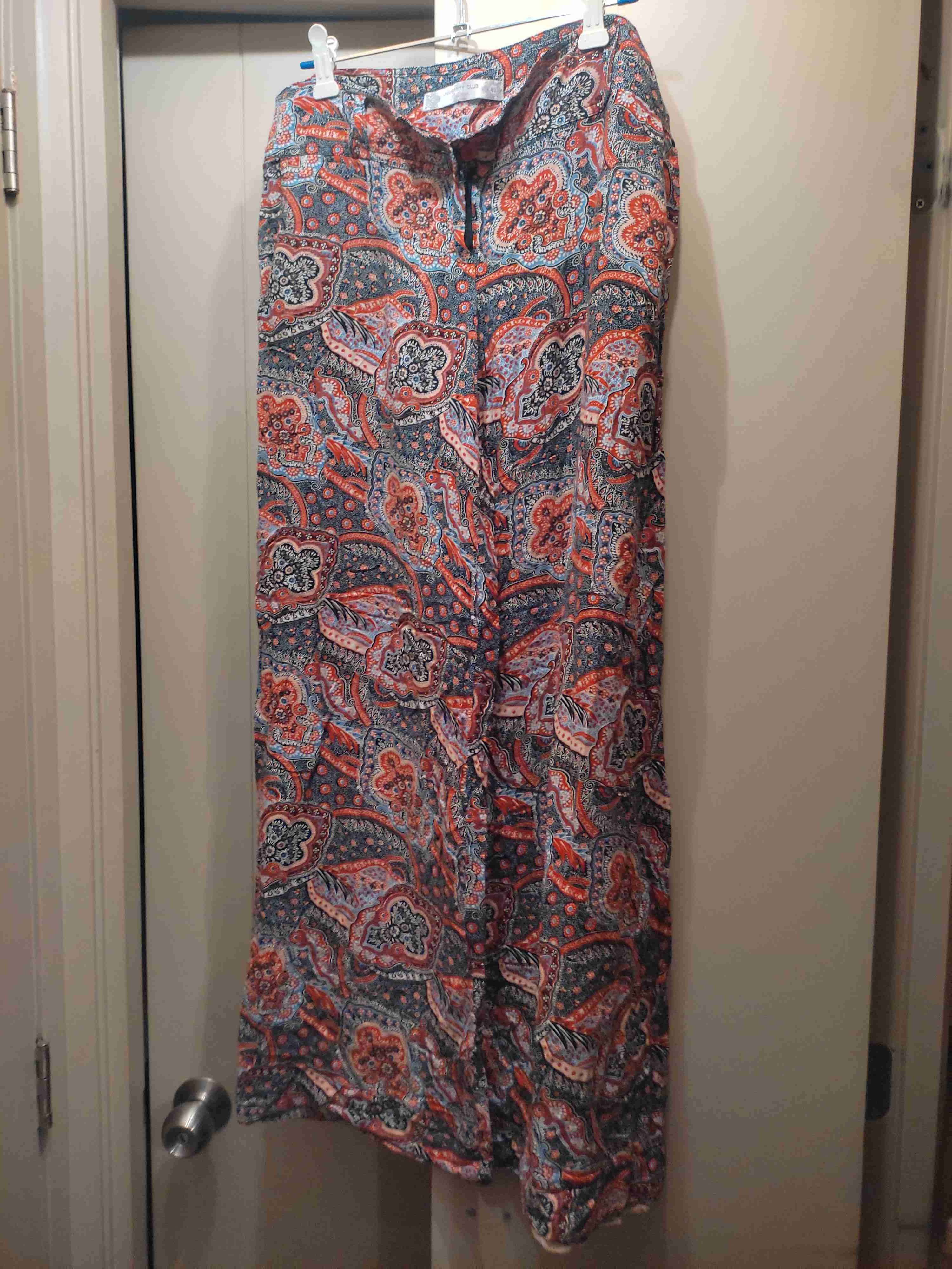 Pantalones estampados coloridos