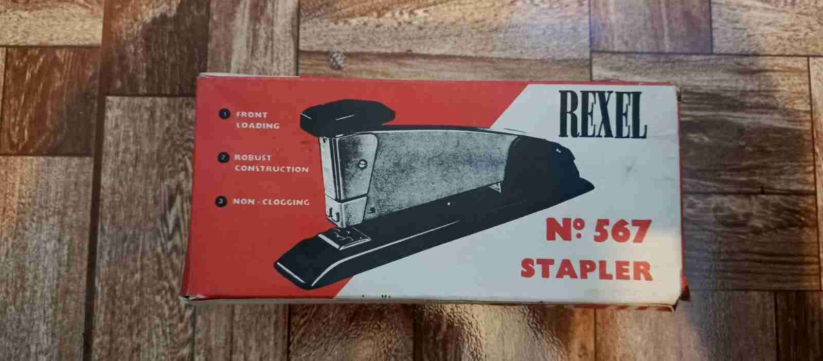 Engrapadora de metal gris - miniatura 3