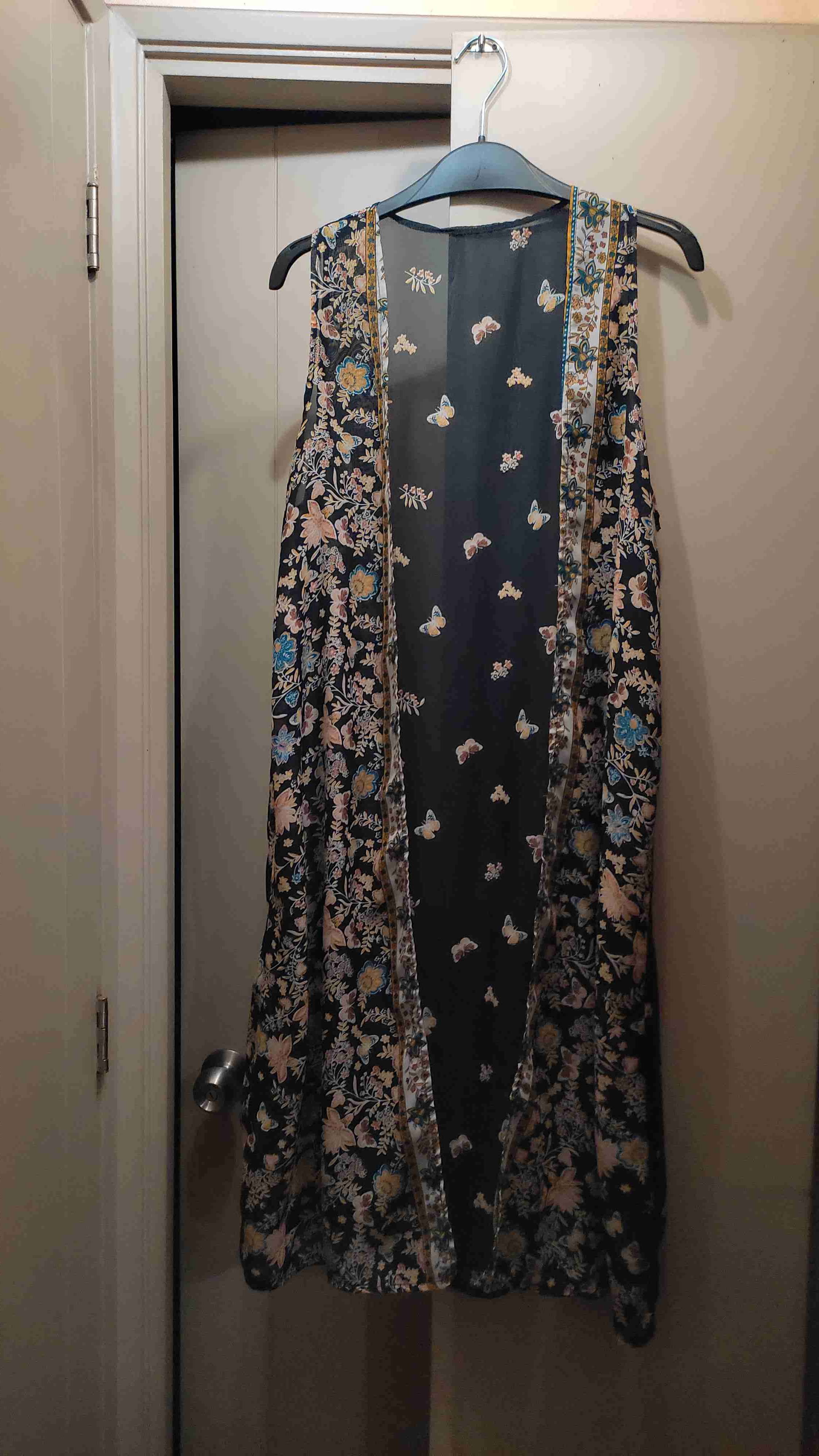 Tapadito floral sin mangas