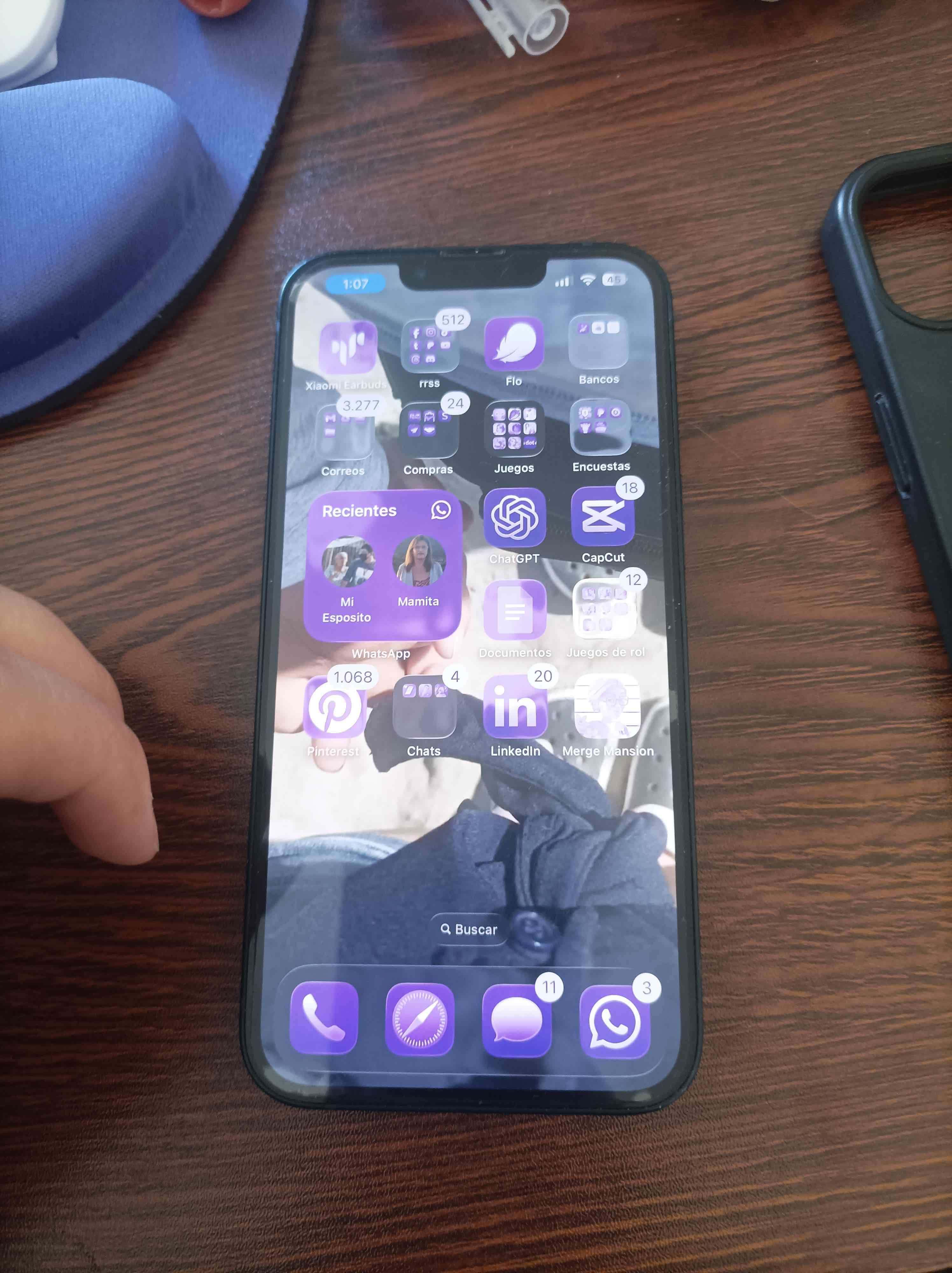 iPhone 13 en buen estado - miniatura 3