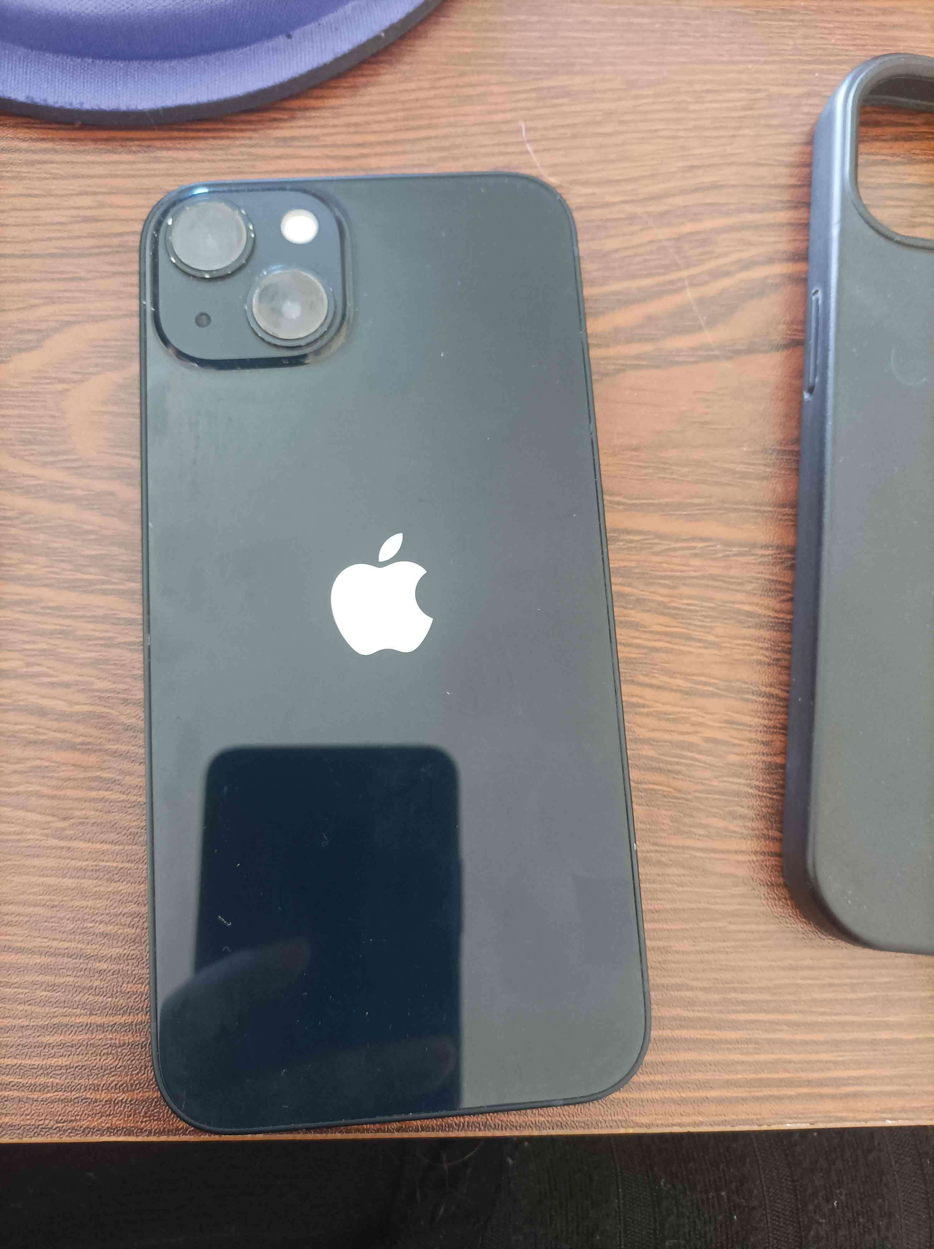 iPhone 13 en buen estado - miniatura 5