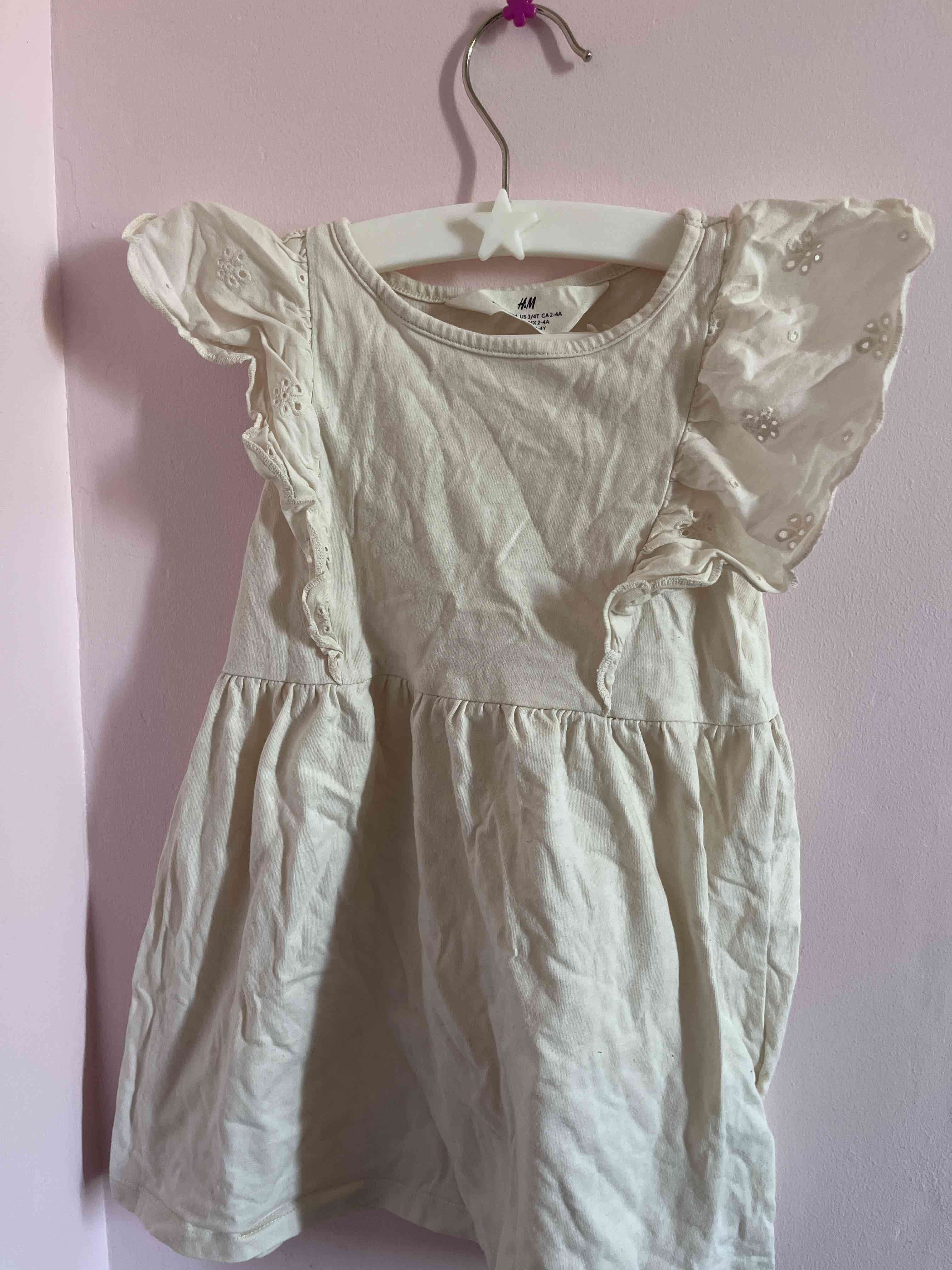 Vestido con vuelos blanco