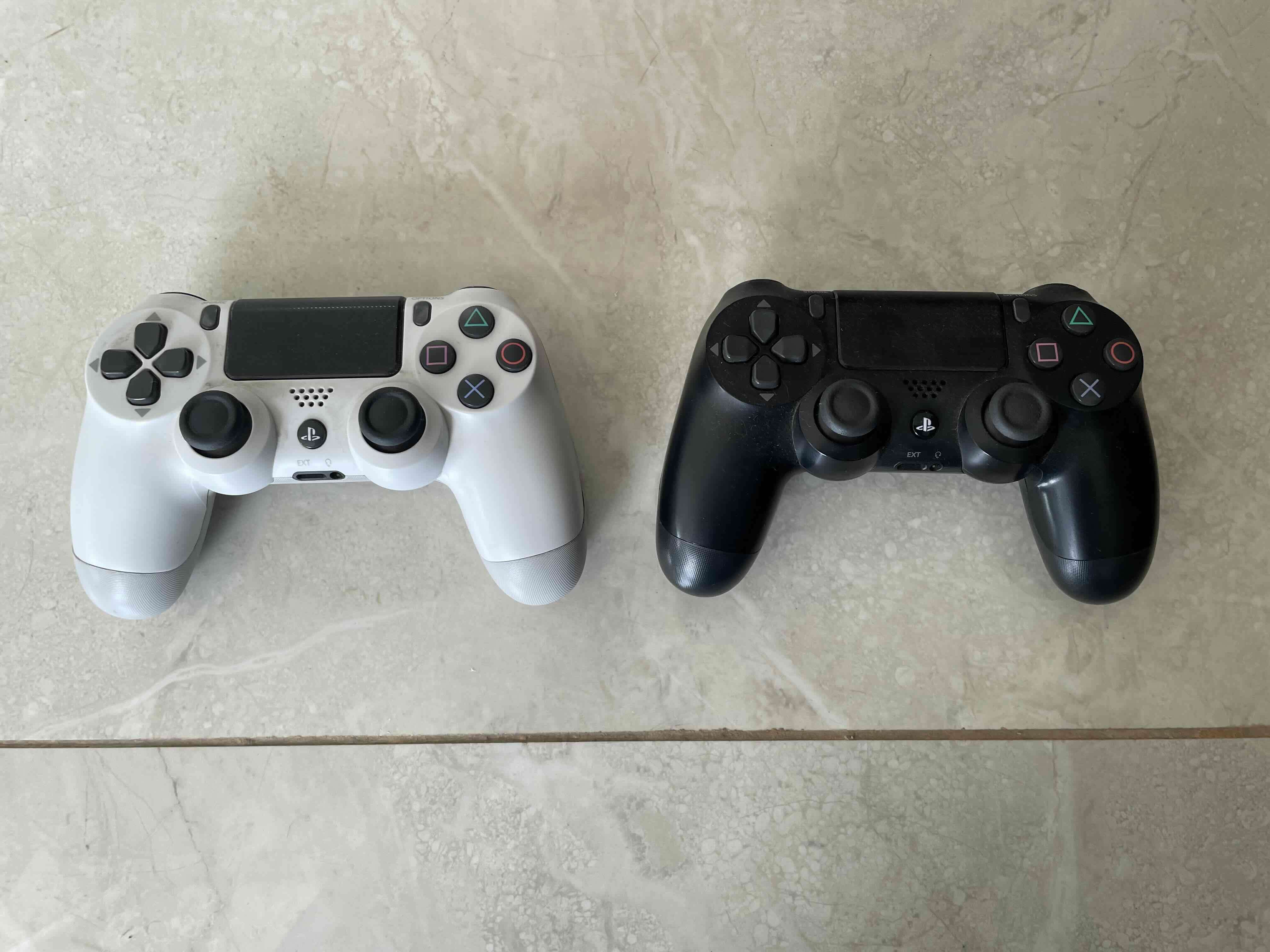 Consola PlayStation 4 negra - miniatura 6