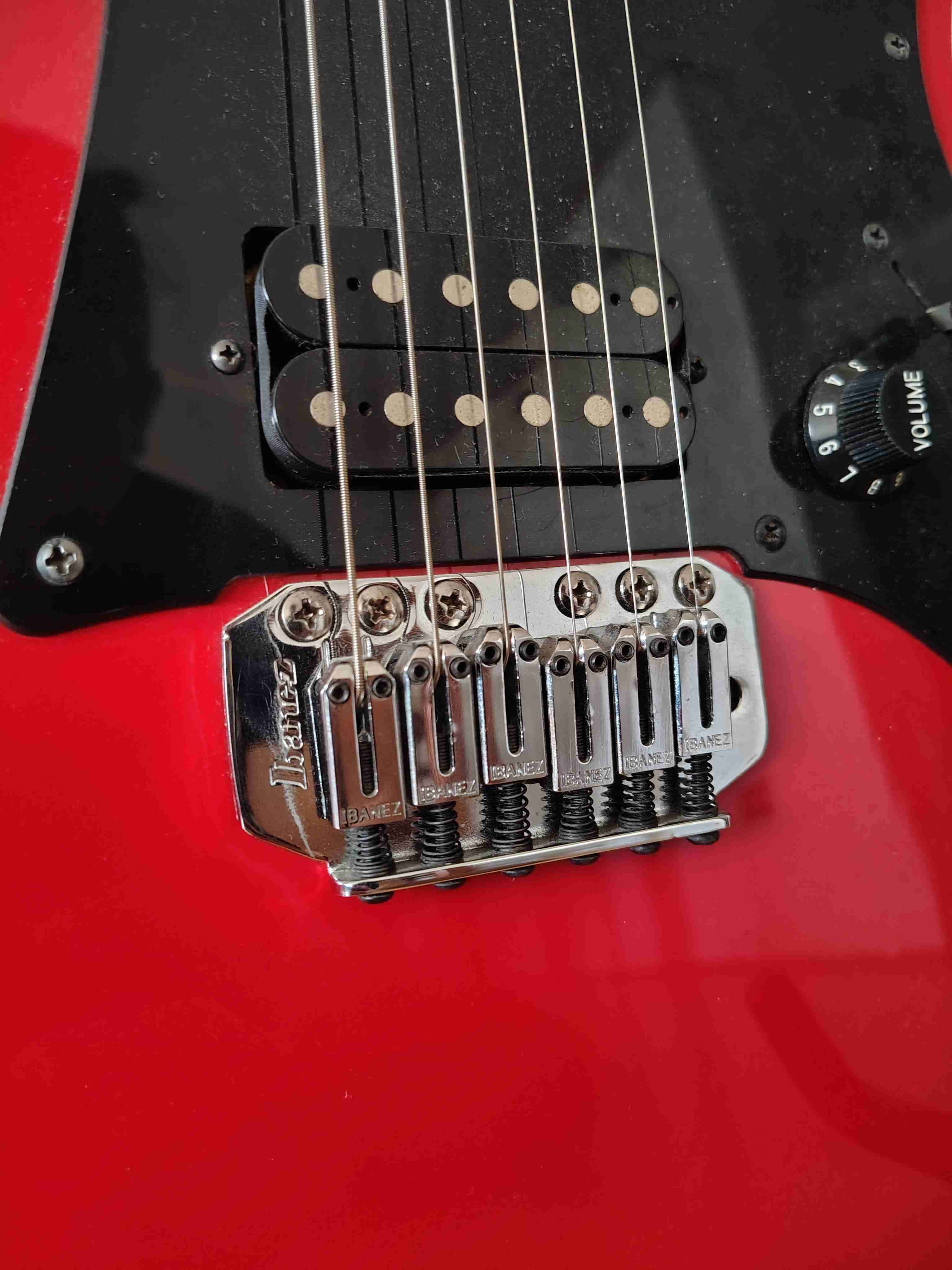 Guitarra eléctrica Ibanez + Bolsa - miniatura 3