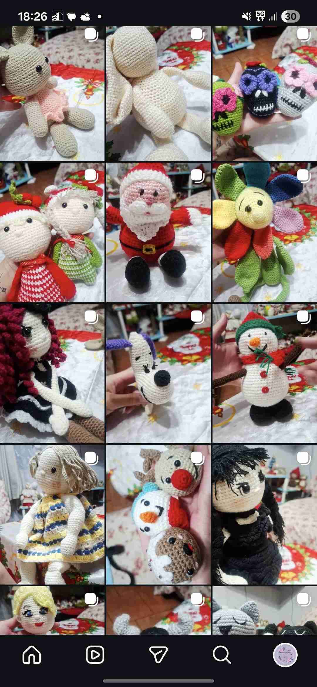 Muñeco de amigurumi colorido - miniatura 3