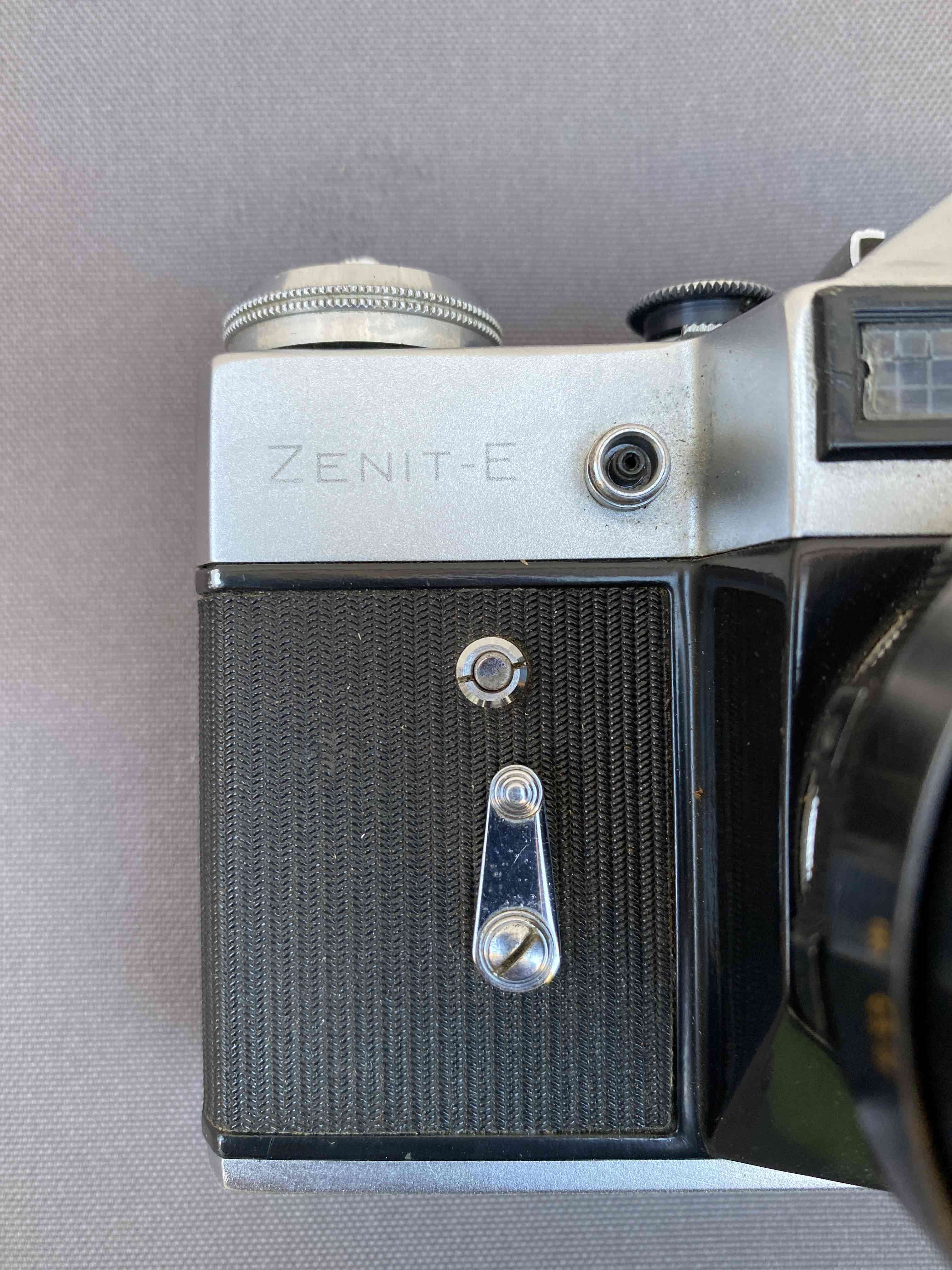 Cámara Zenit-E vintage - miniatura 2