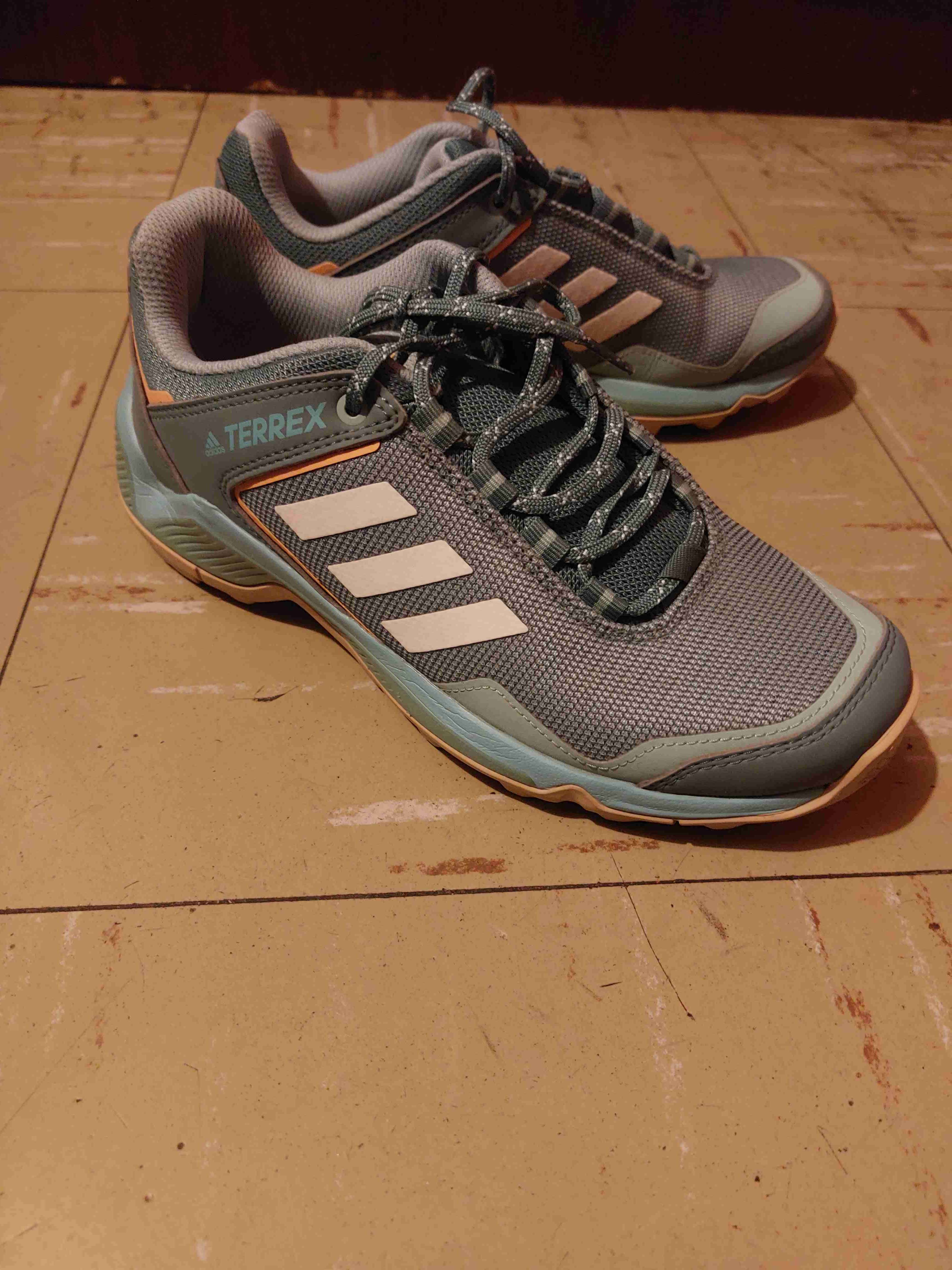 Zapatillas Terrex grises/ bordes celestes - miniatura 5