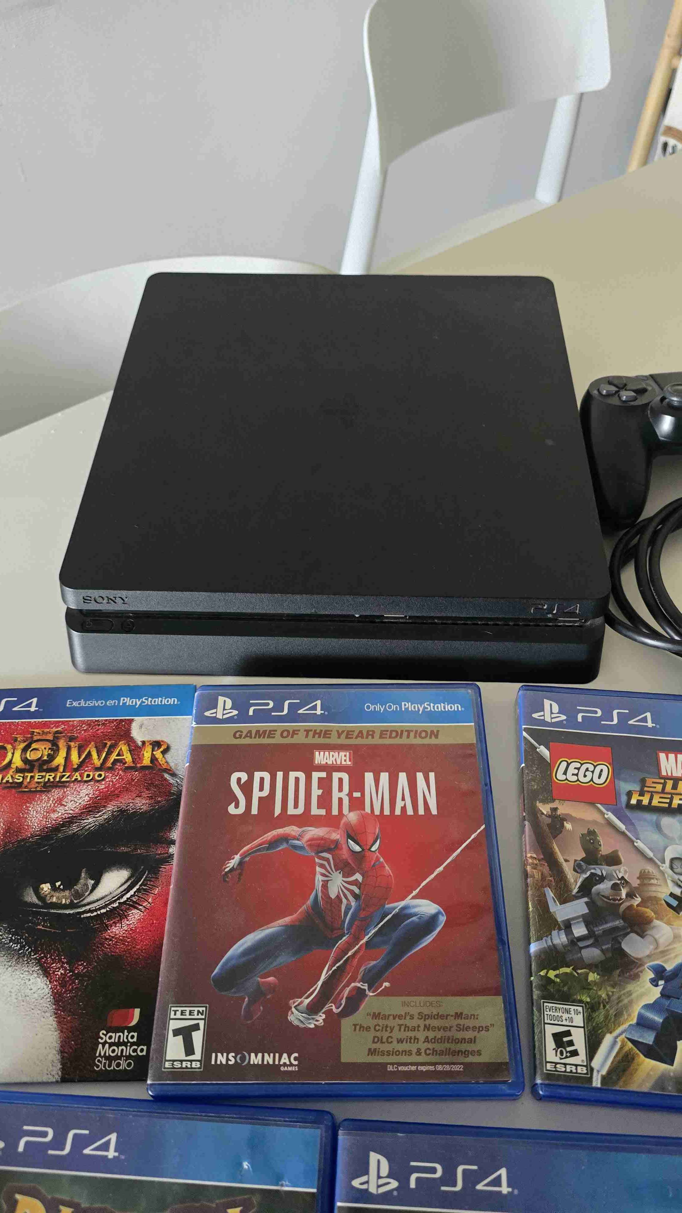 Consola PS4 con 6 juegos - miniatura 2