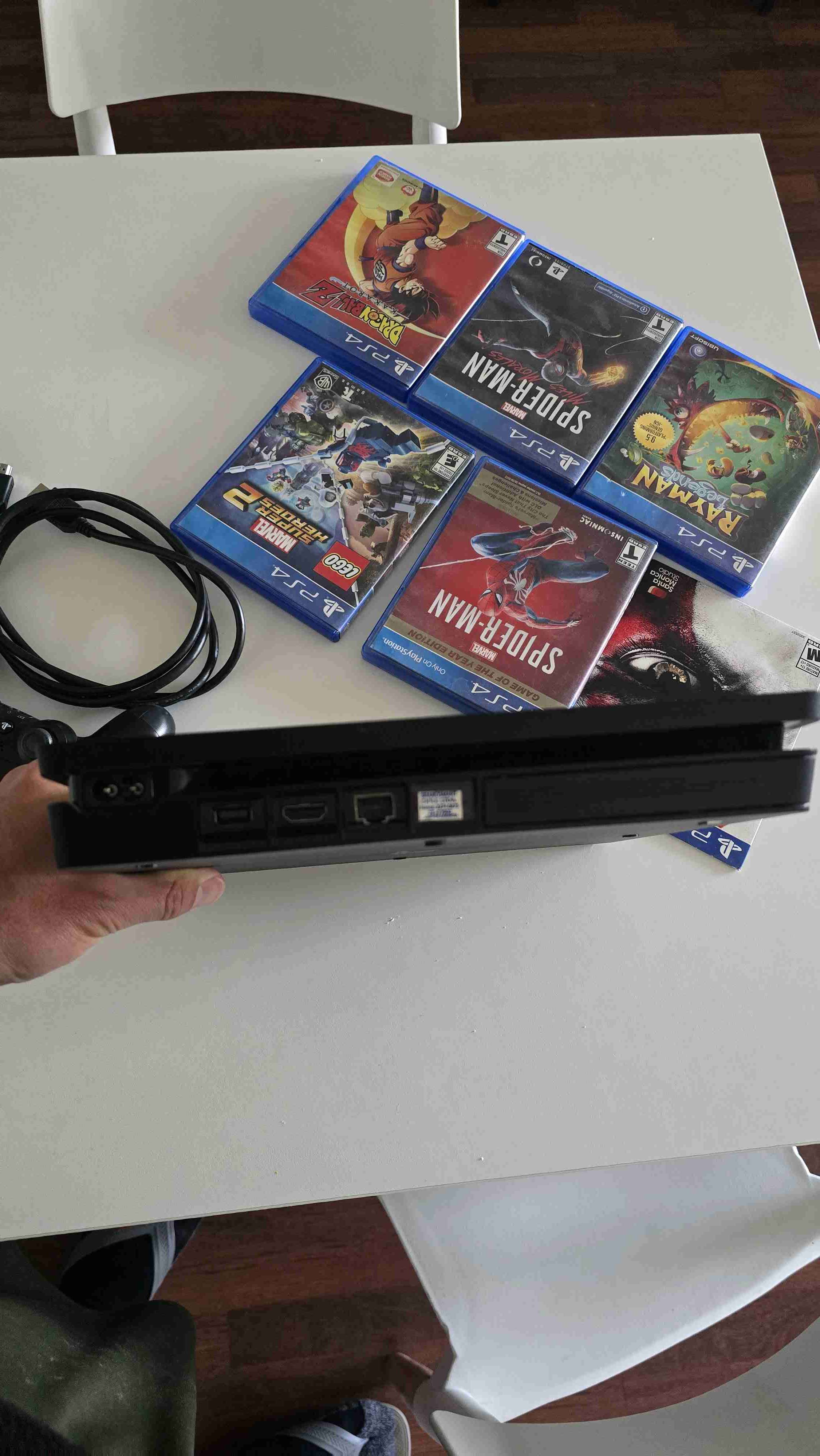 Consola PS4 con 6 juegos - miniatura 3