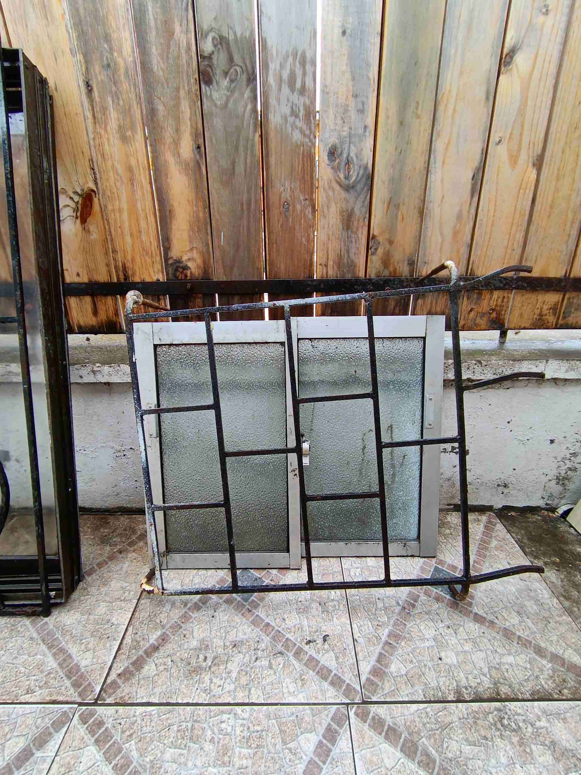 Ventanas de aluminio con reja (protecciones?) - 5